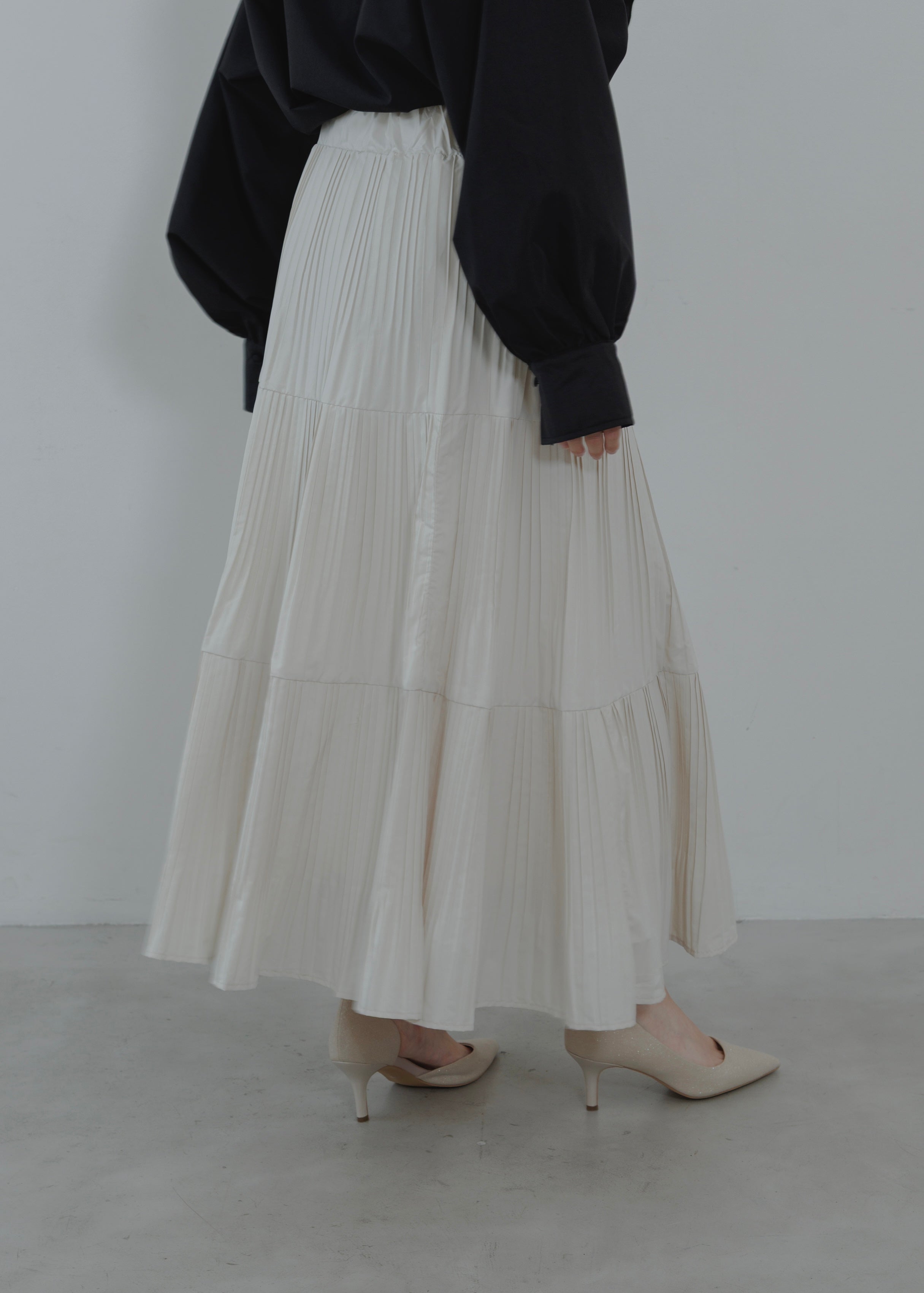 TIERED PLEATS SKIRT