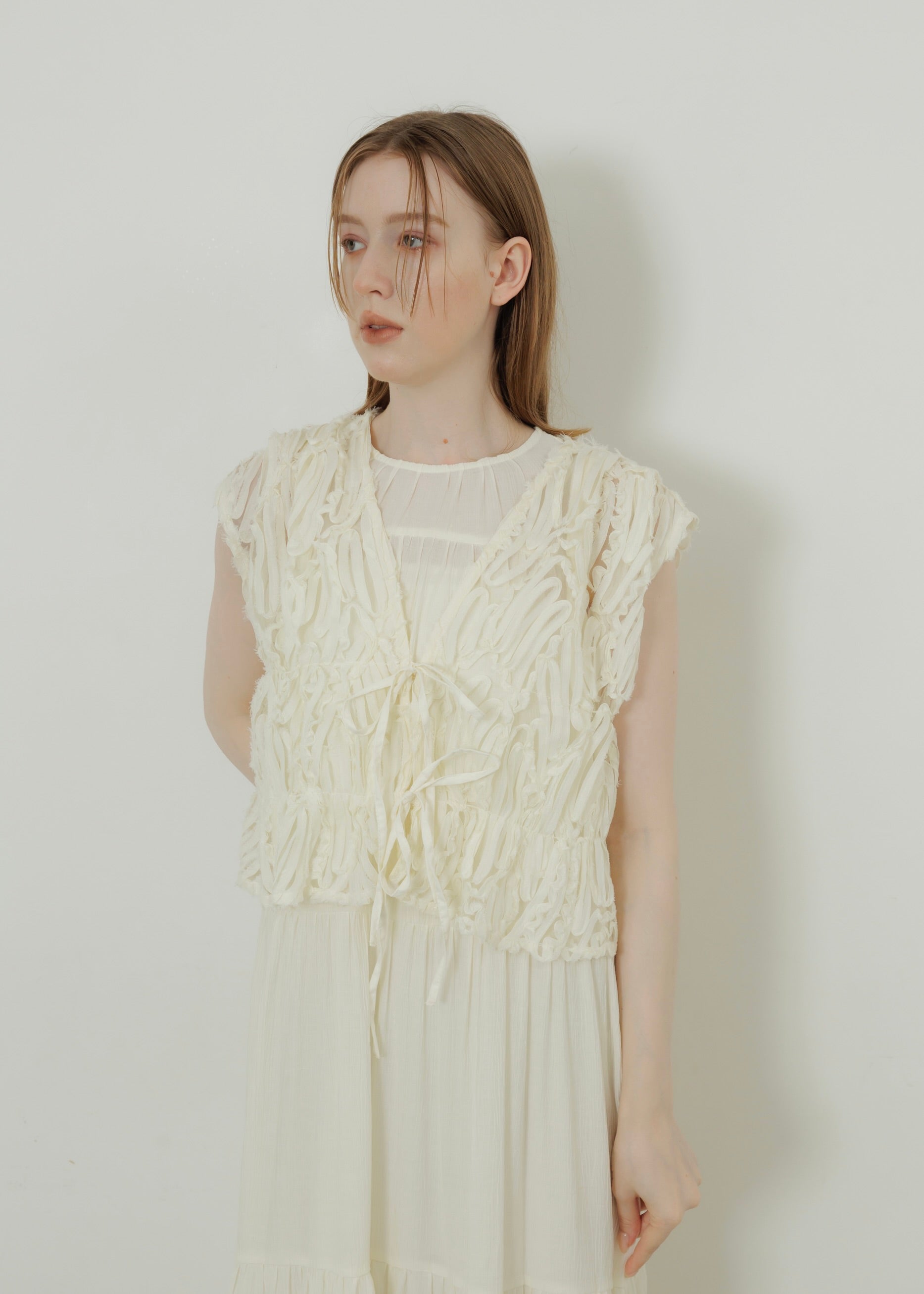 RIBBON LACE VEST
