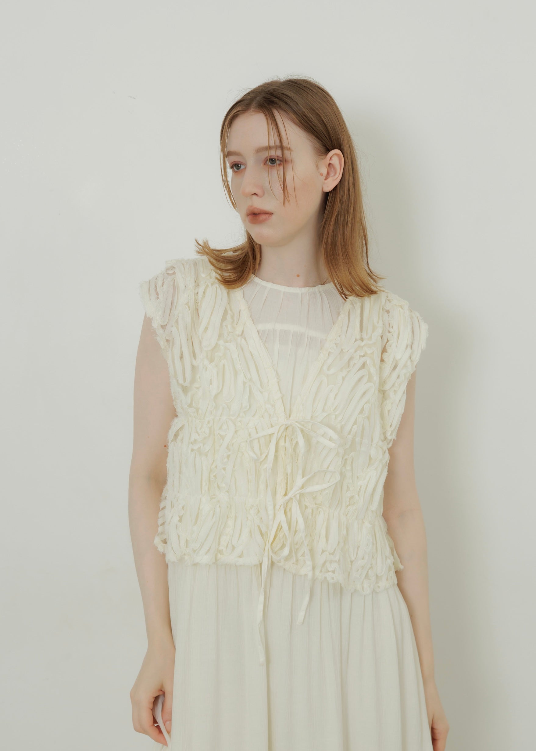 RIBBON LACE VEST