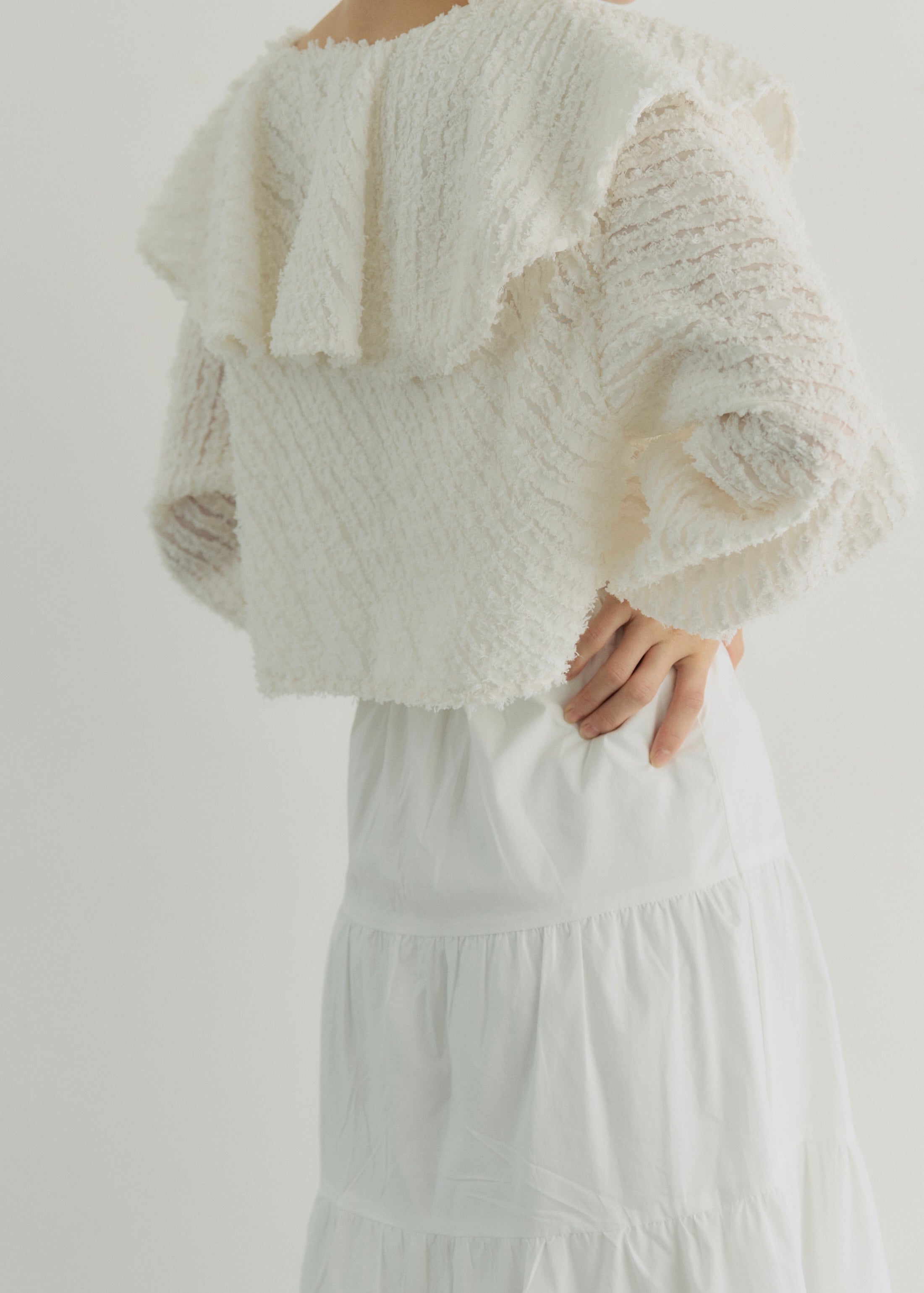 FRINGE CROPPED BLOUSE