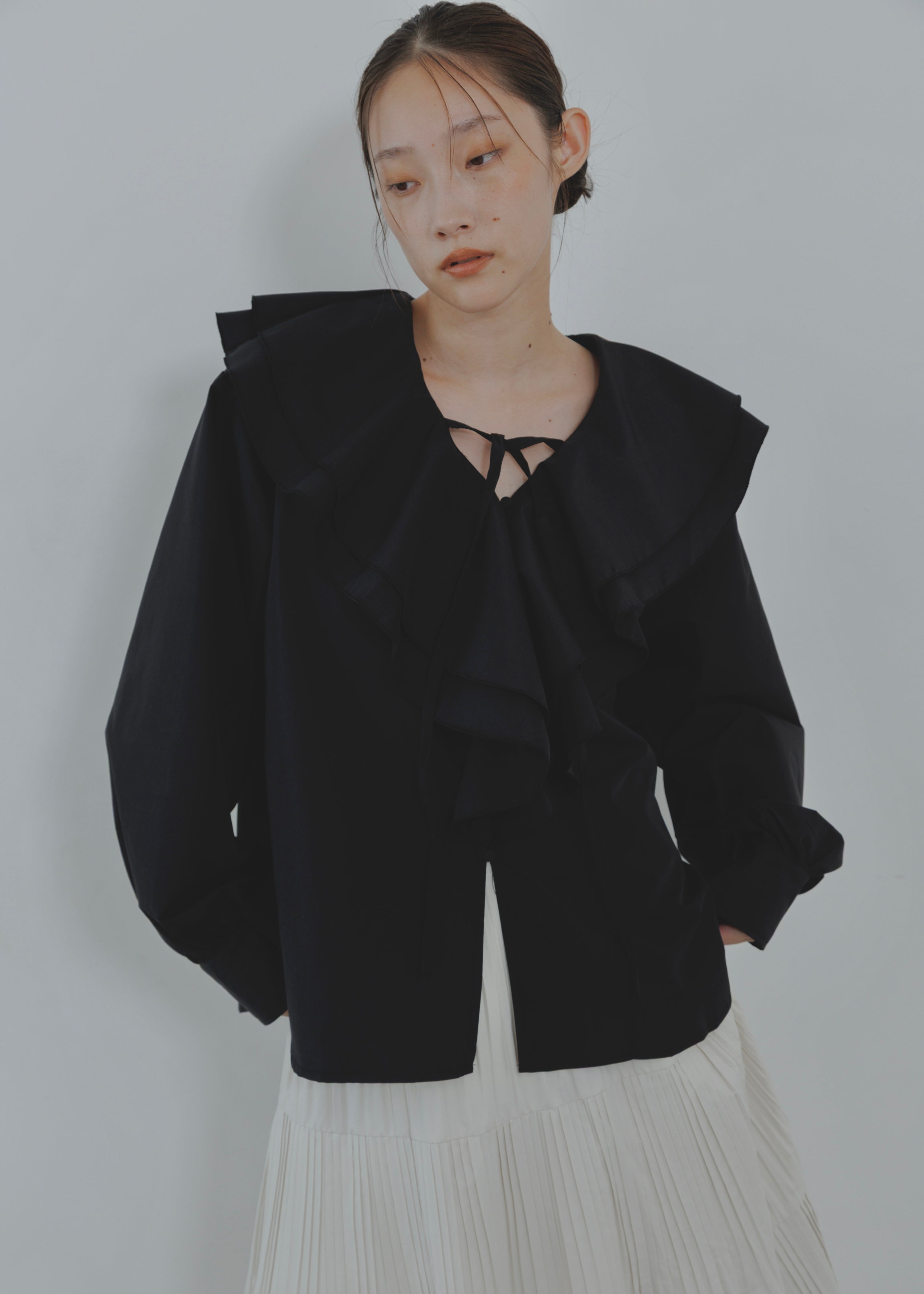 FRILL COLLAR SHIRT