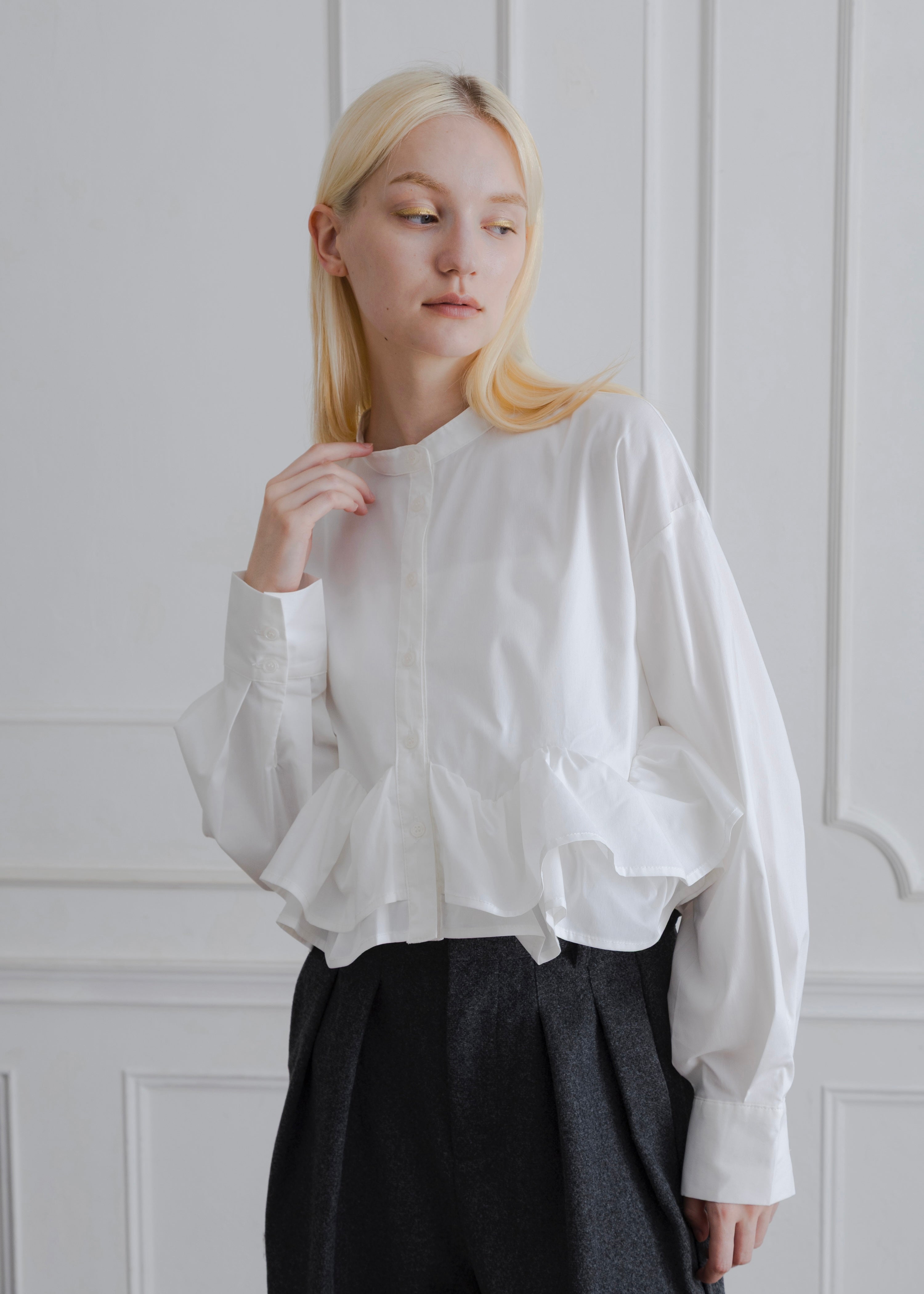 FRILL HEM BLOUSE