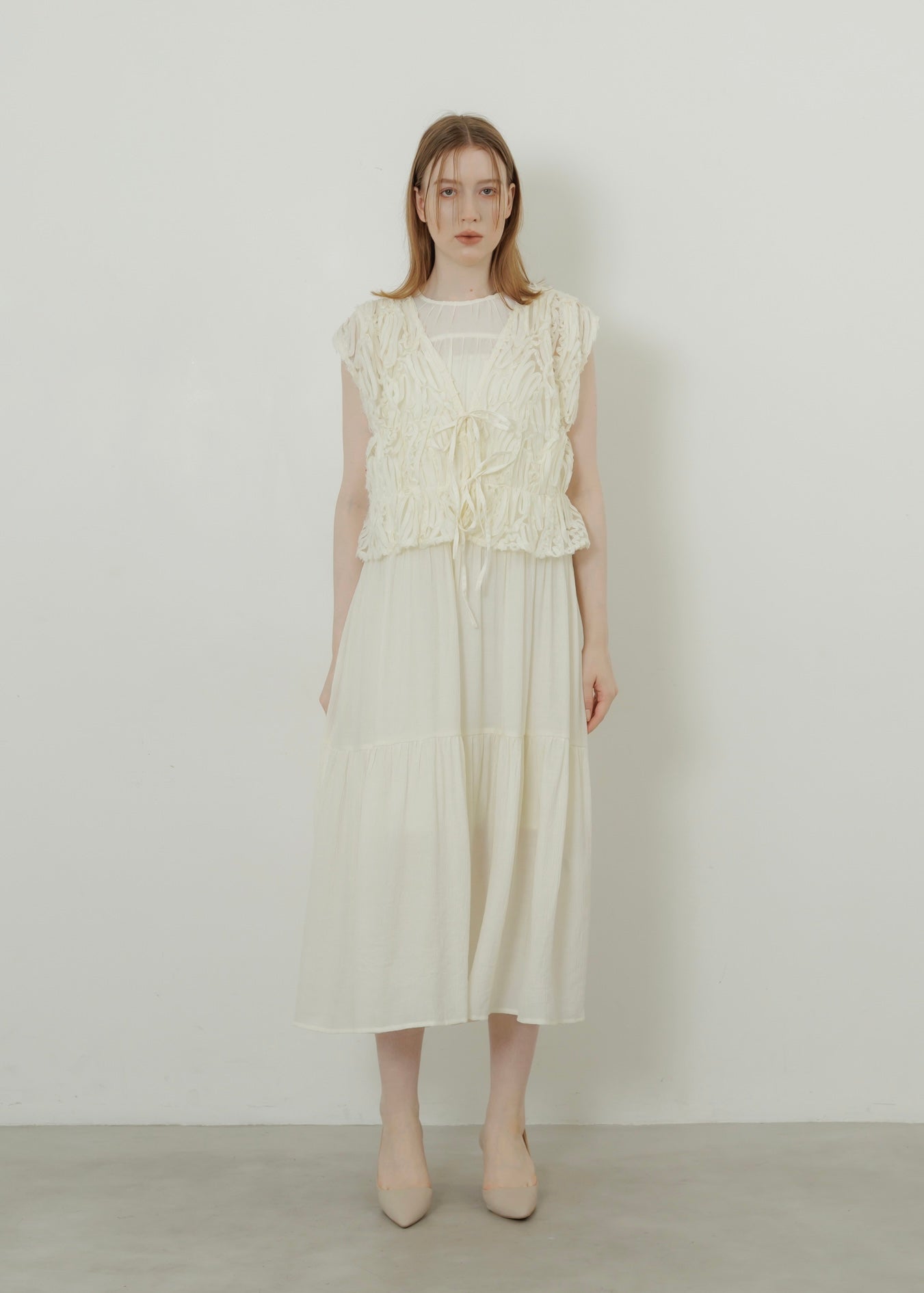 RIBBON LACE VEST