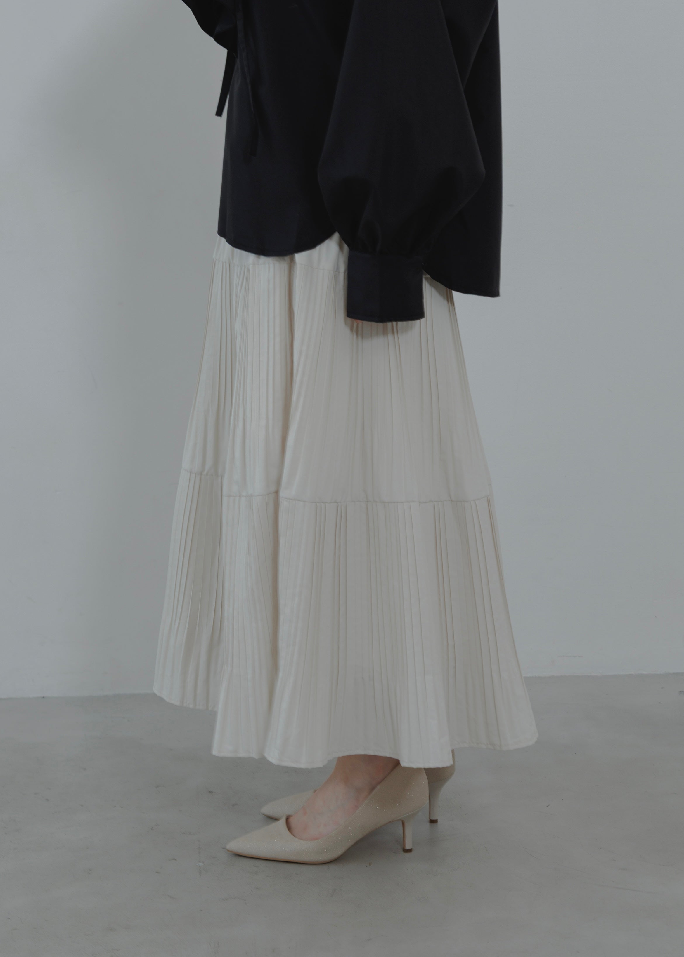 TIERED PLEATS SKIRT