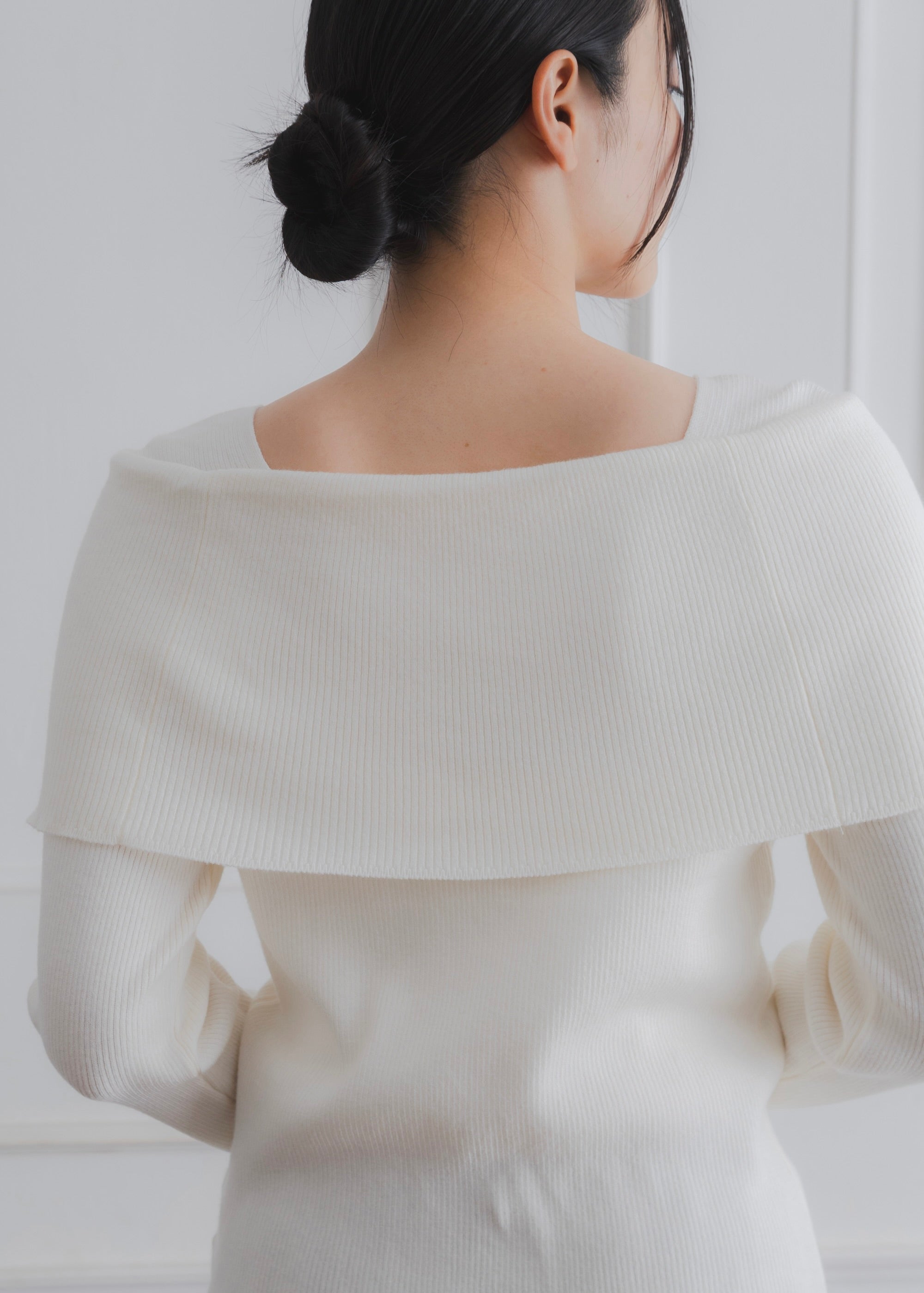 OFF SHOULDER KNIT TOP