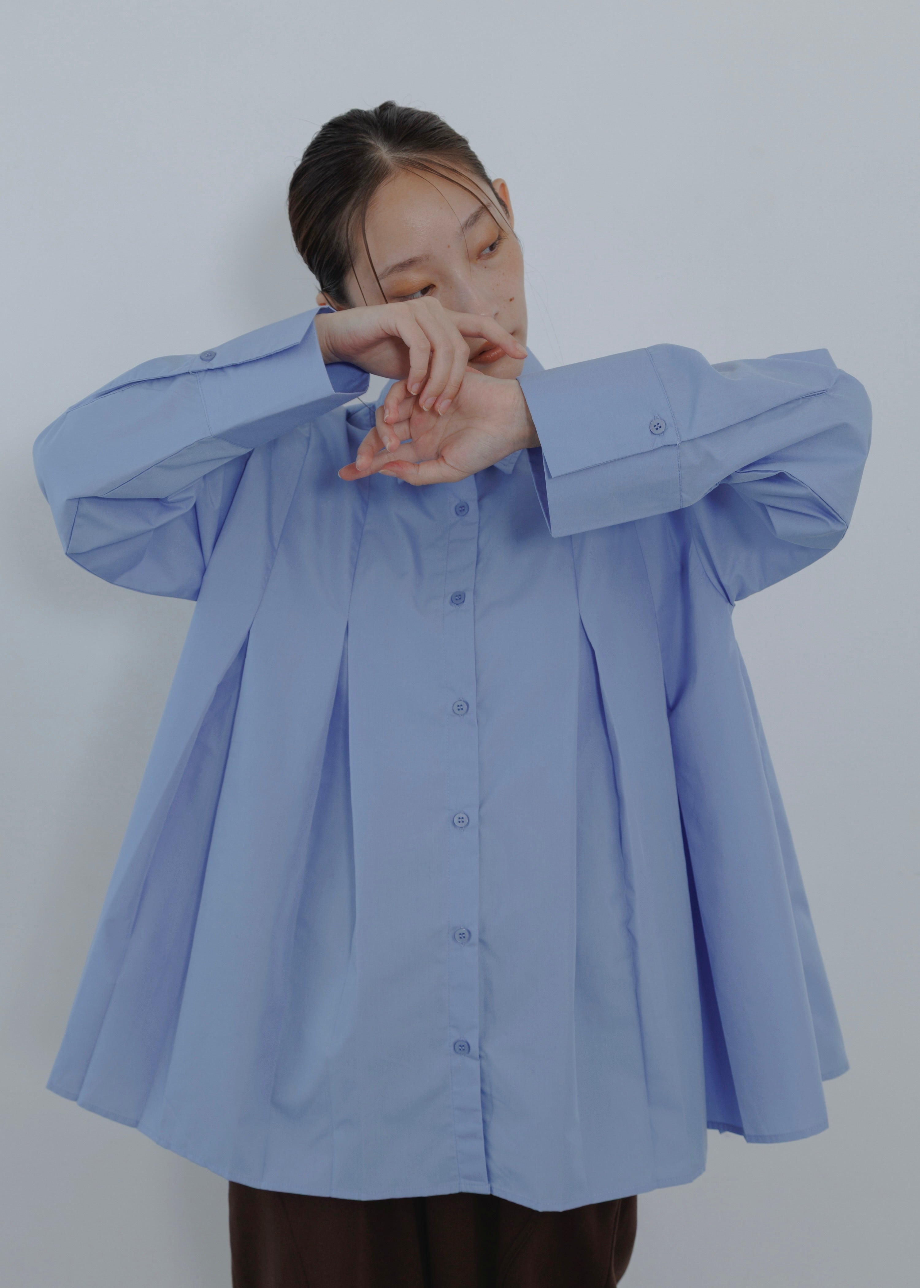 BROAD PLEATS SHIRT