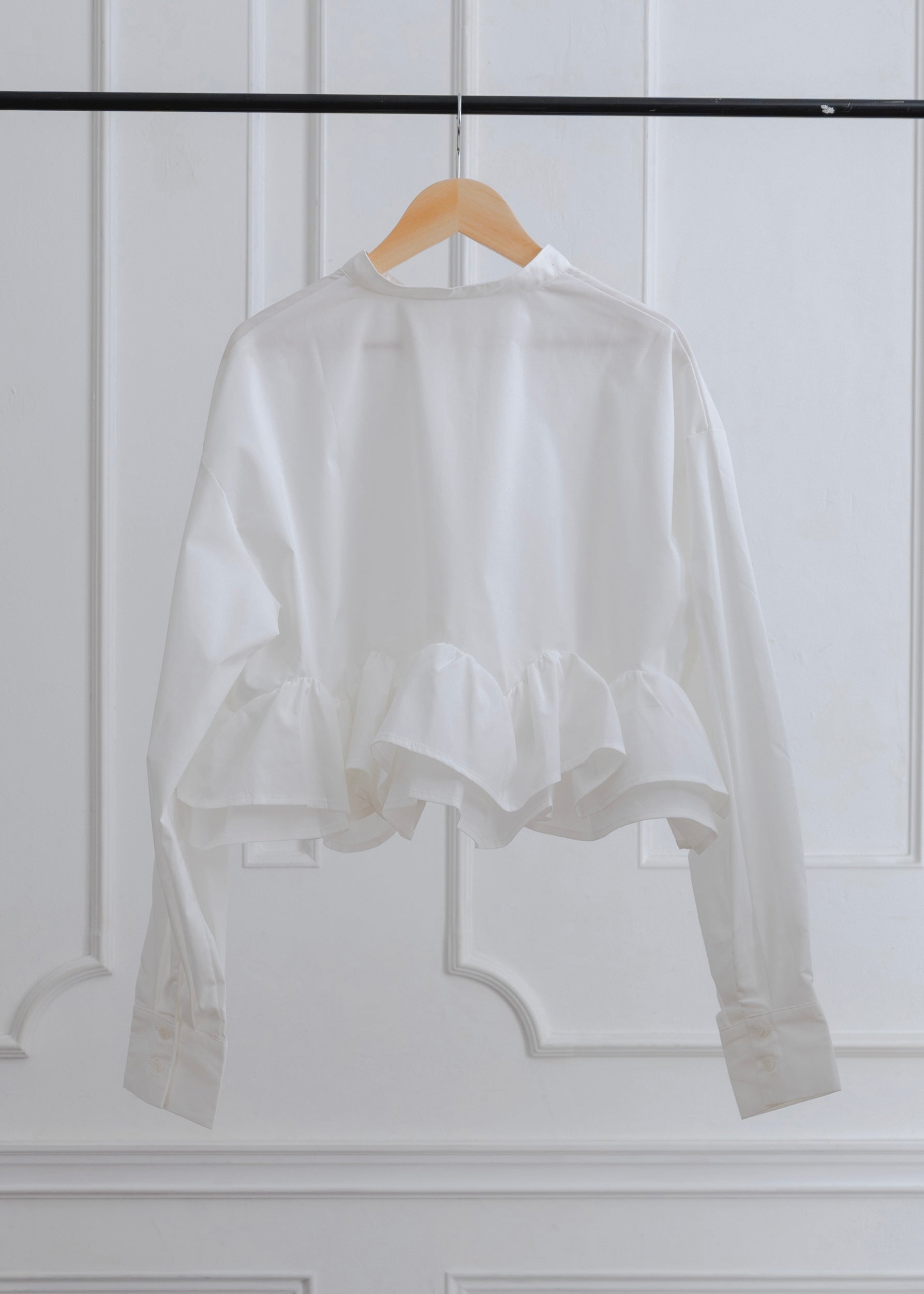FRILL HEM BLOUSE
