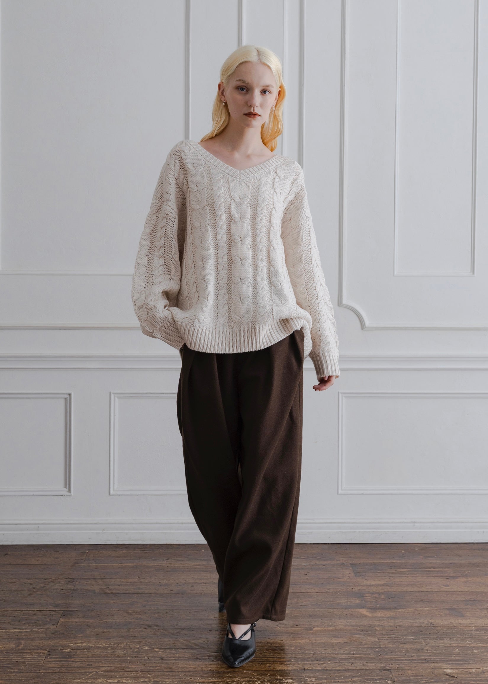 VNECK CABLE KNIT PULLOVER
