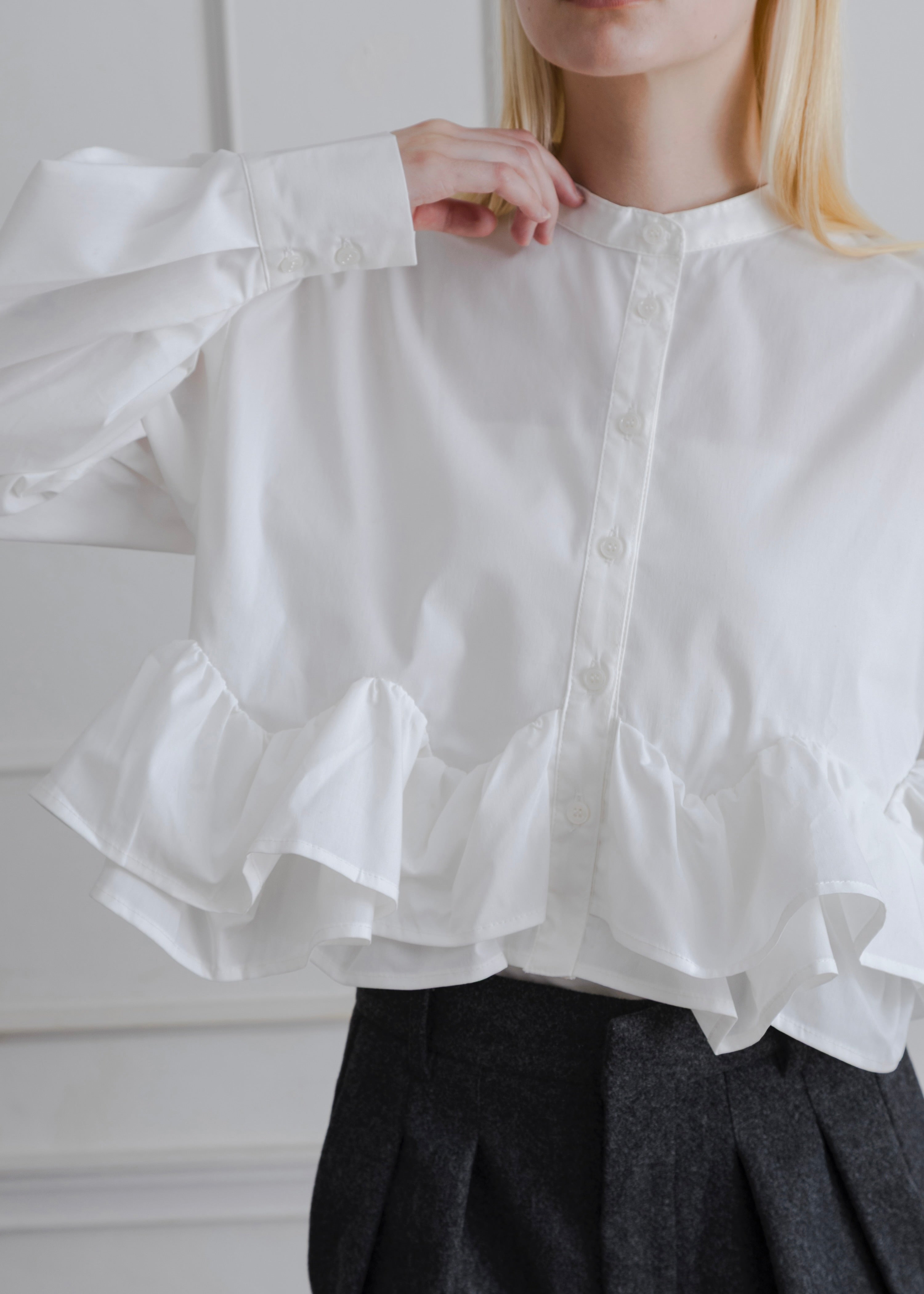 FRILL HEM BLOUSE