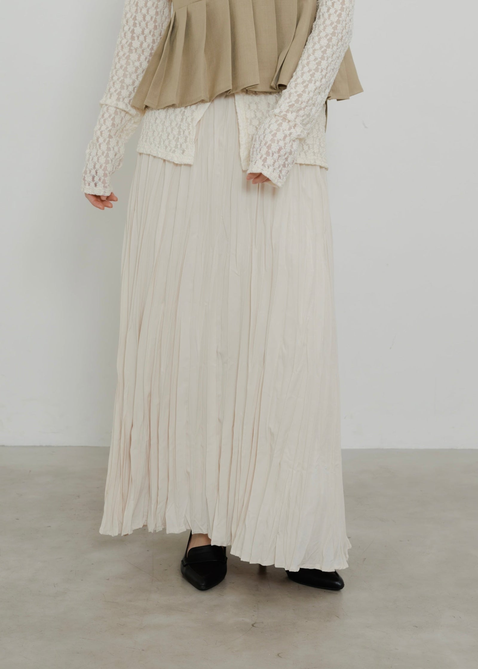 CRUSH PLEATS SKIRT