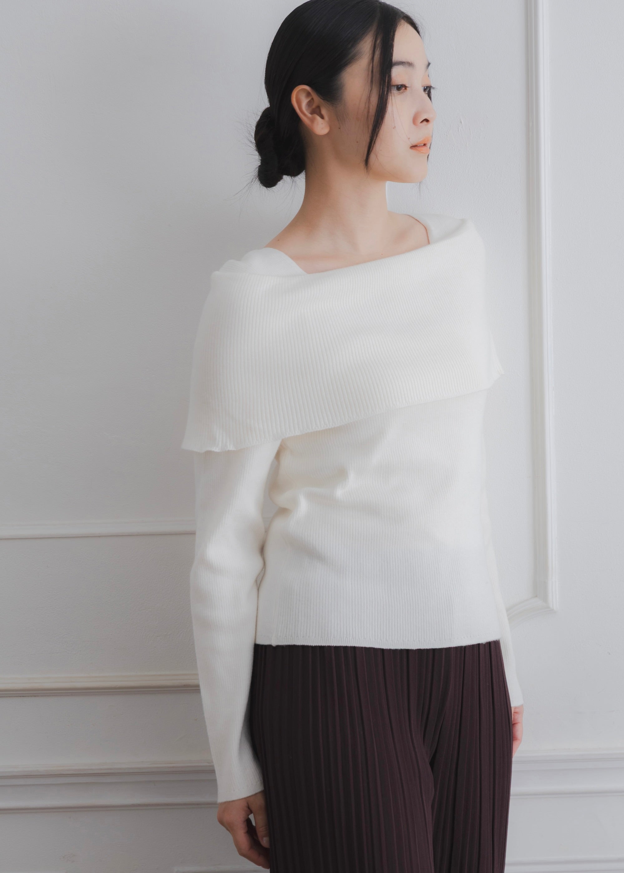 OFF SHOULDER KNIT TOP