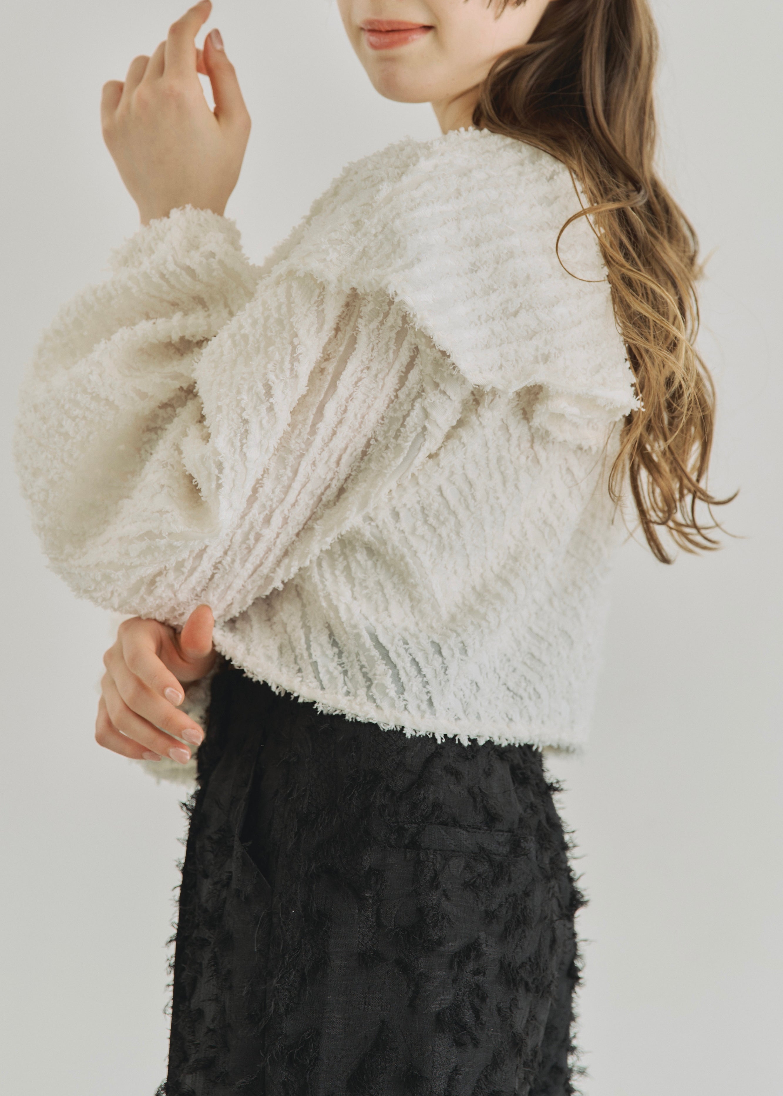 FRINGE CROPPED BLOUSE