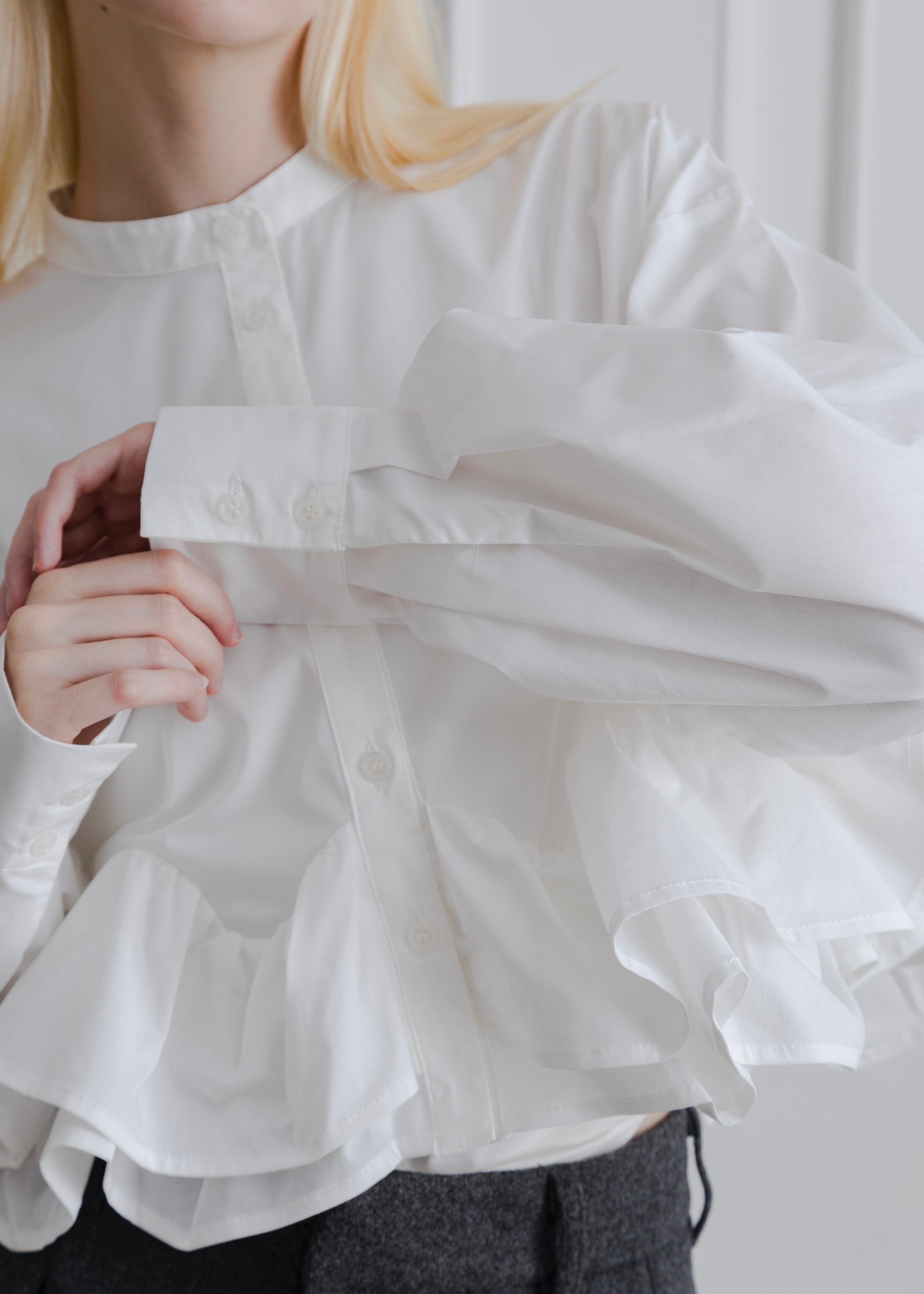 FRILL HEM BLOUSE