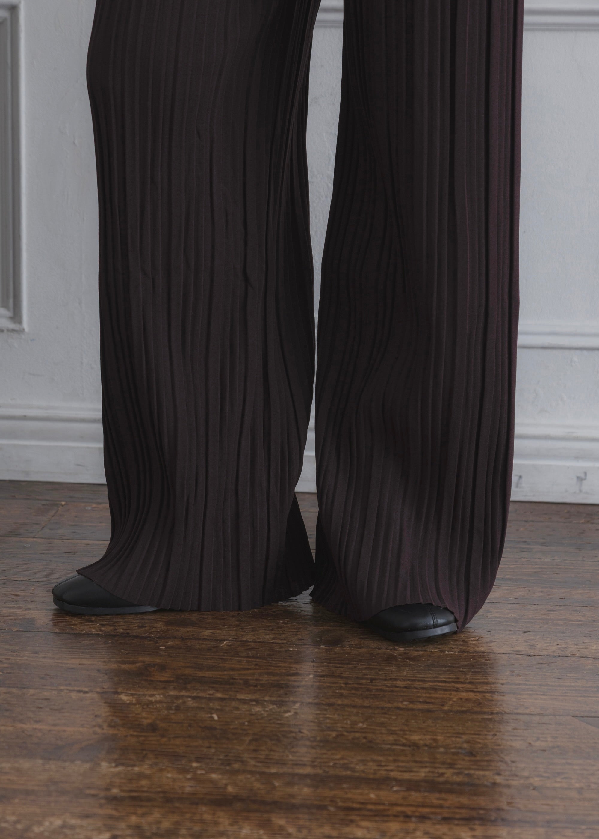 RANDOM PLEATS PANTS