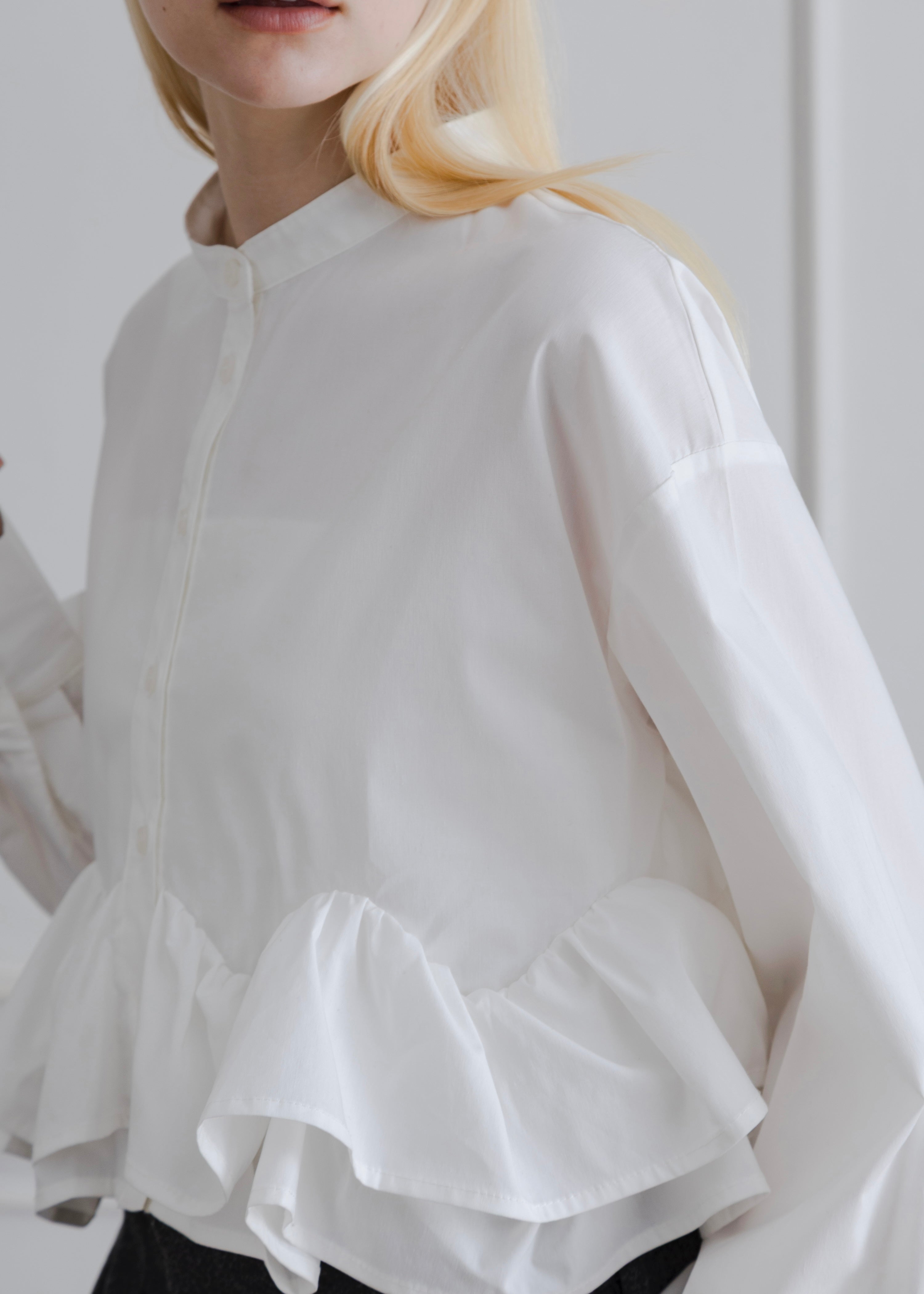 FRILL HEM BLOUSE