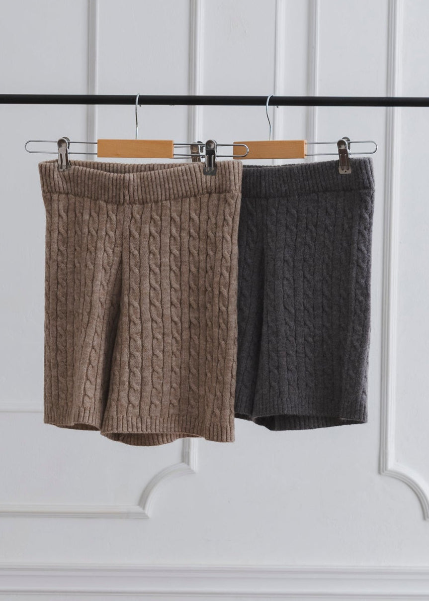 CABLE KNIT PANTS