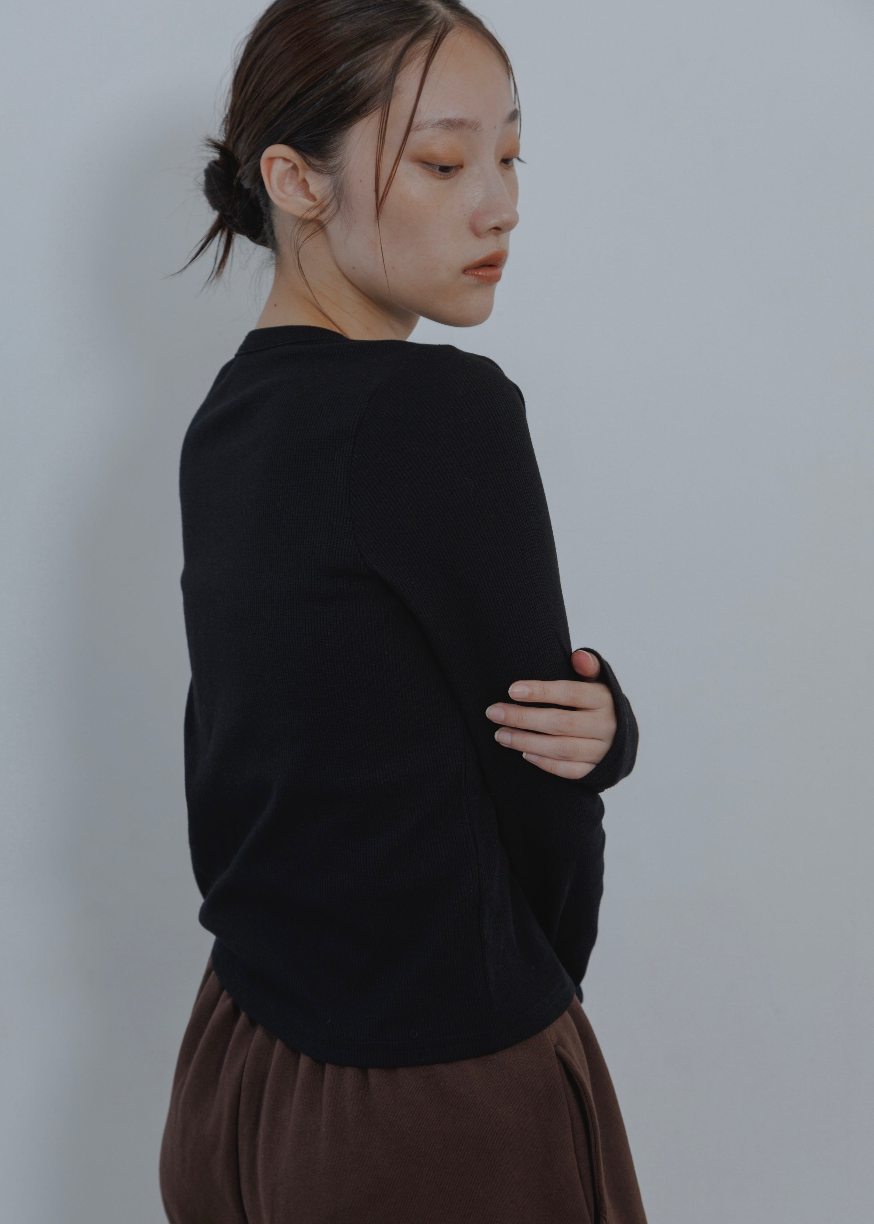 CUT OUT PULLOVER