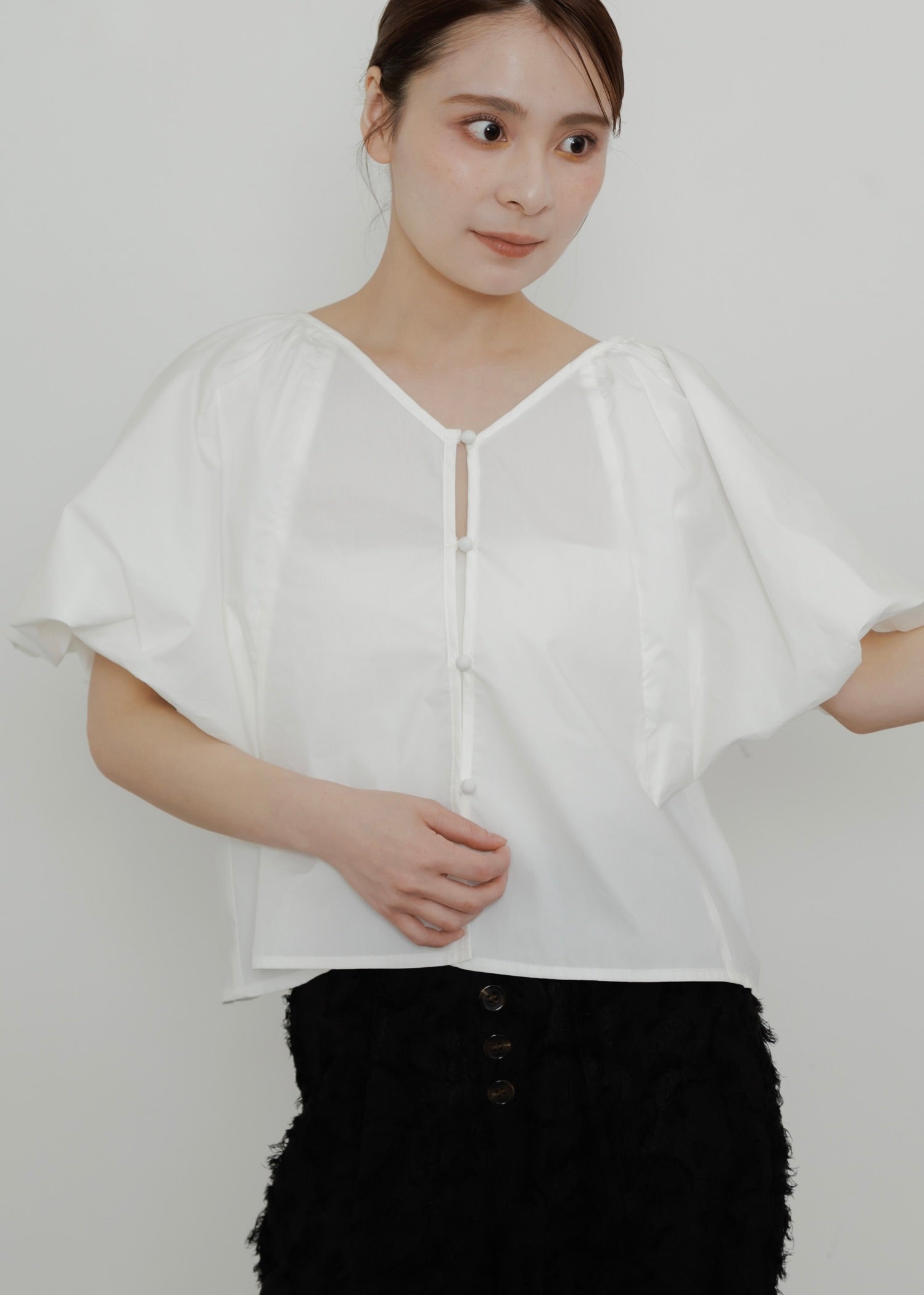 FLARE SLEEVE BLOUSE