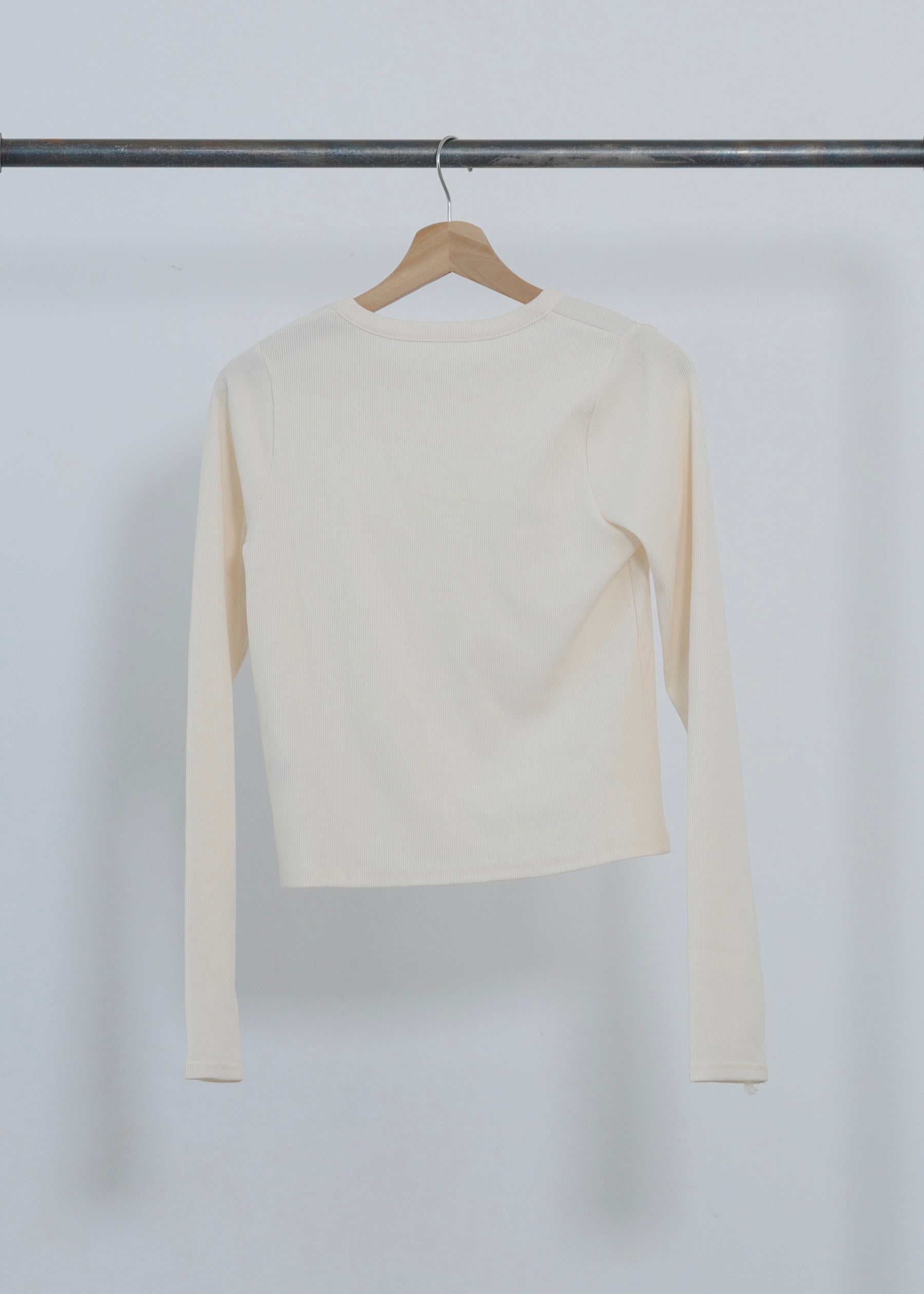 CUT OUT PULLOVER