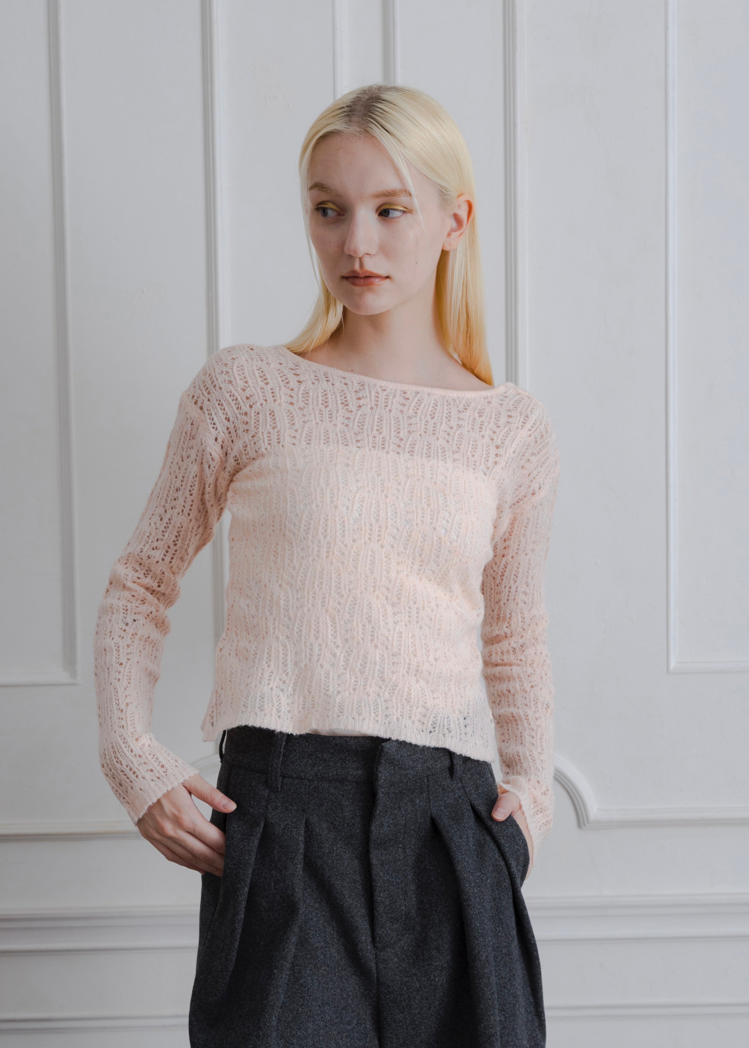 BACK OPEN KNIT