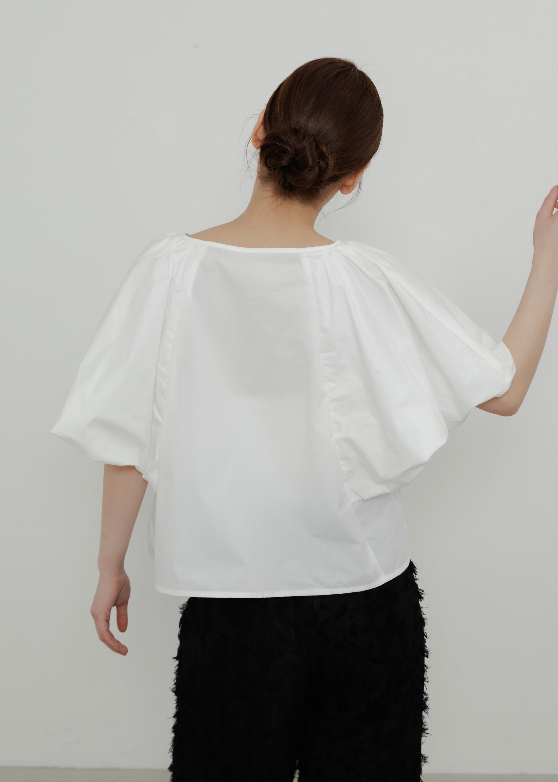 FLARE SLEEVE BLOUSE