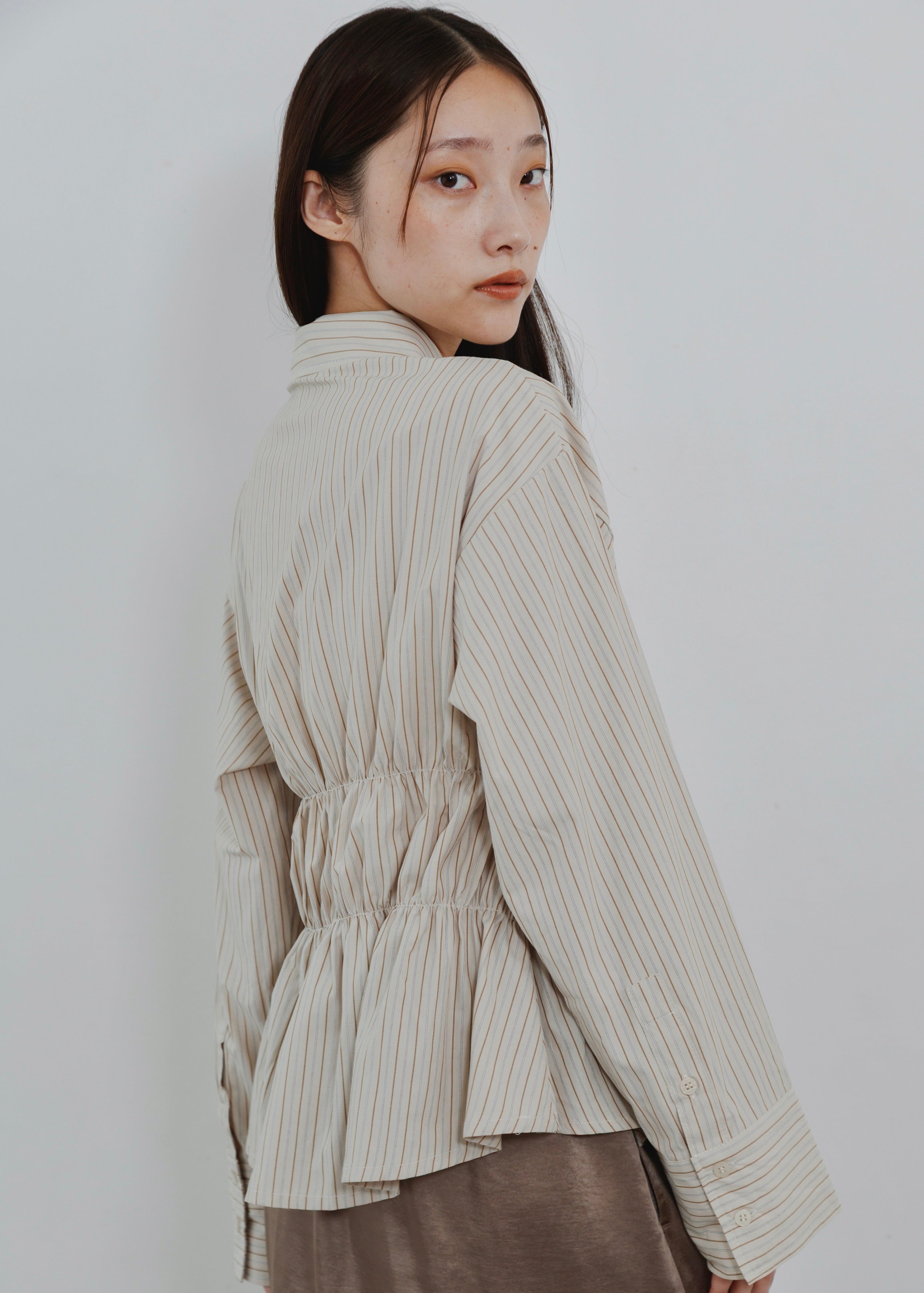 STRIPE SHIRRING SHIRT