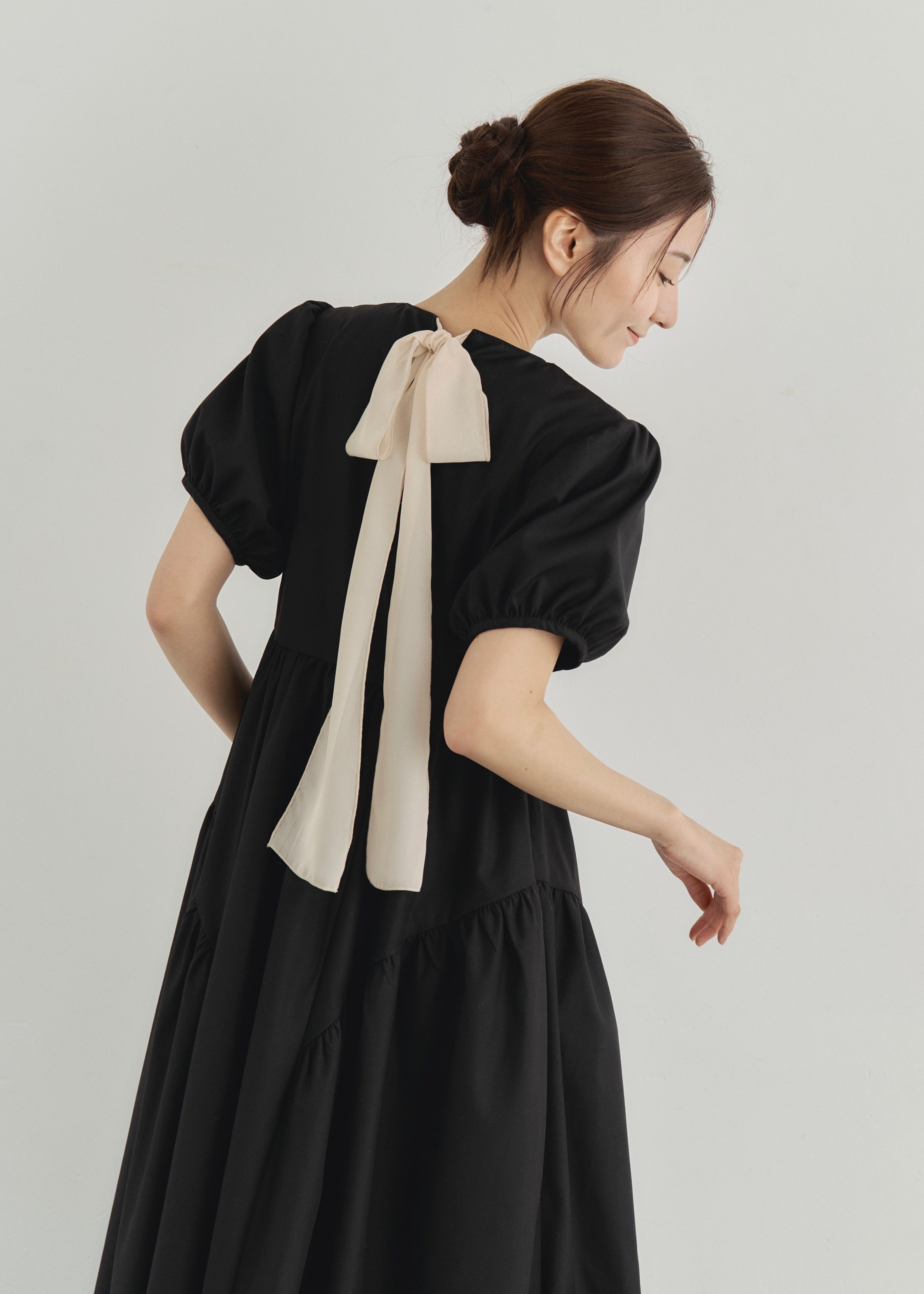 PUFF SLEEVE RIBBON DRESS
