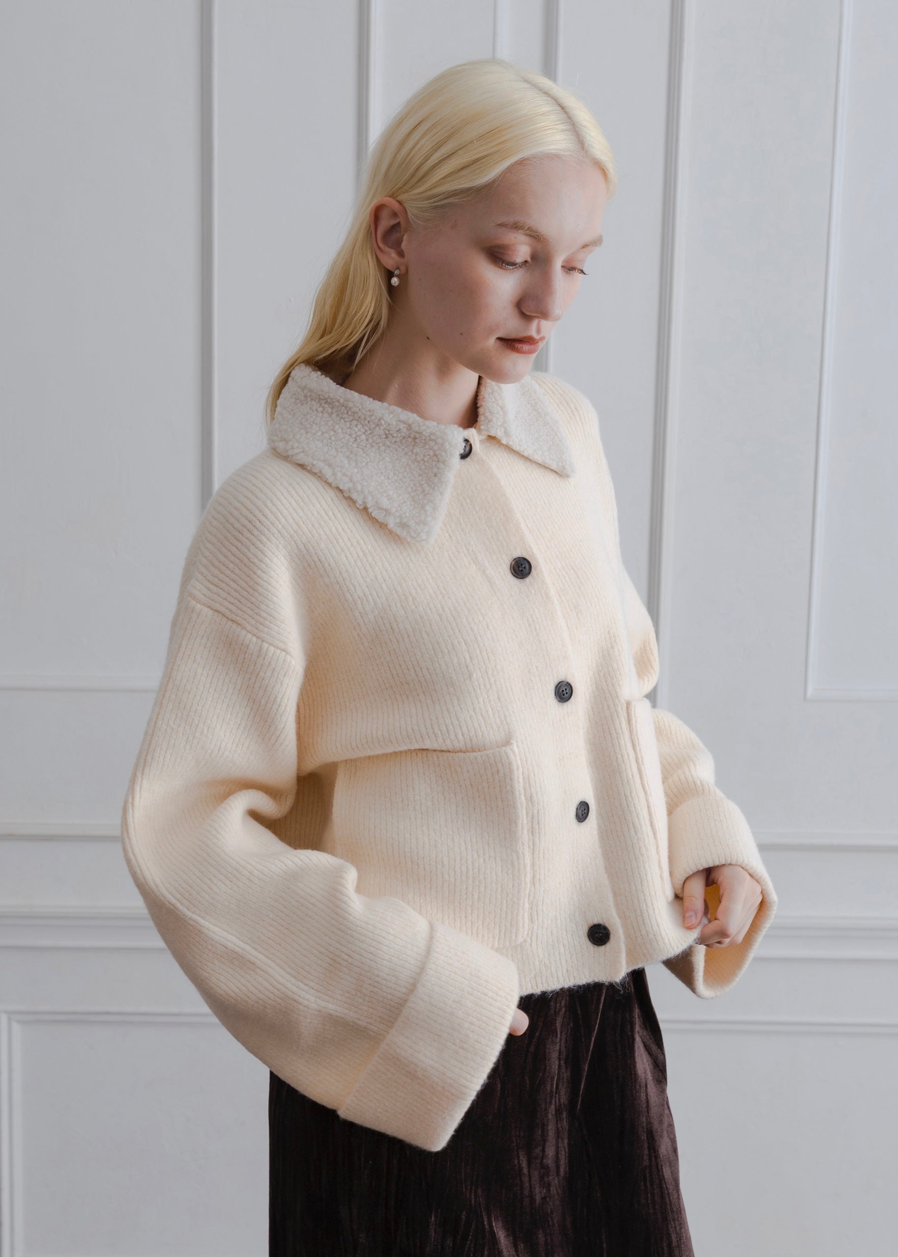 BOA COLLAR CARDIGAN
