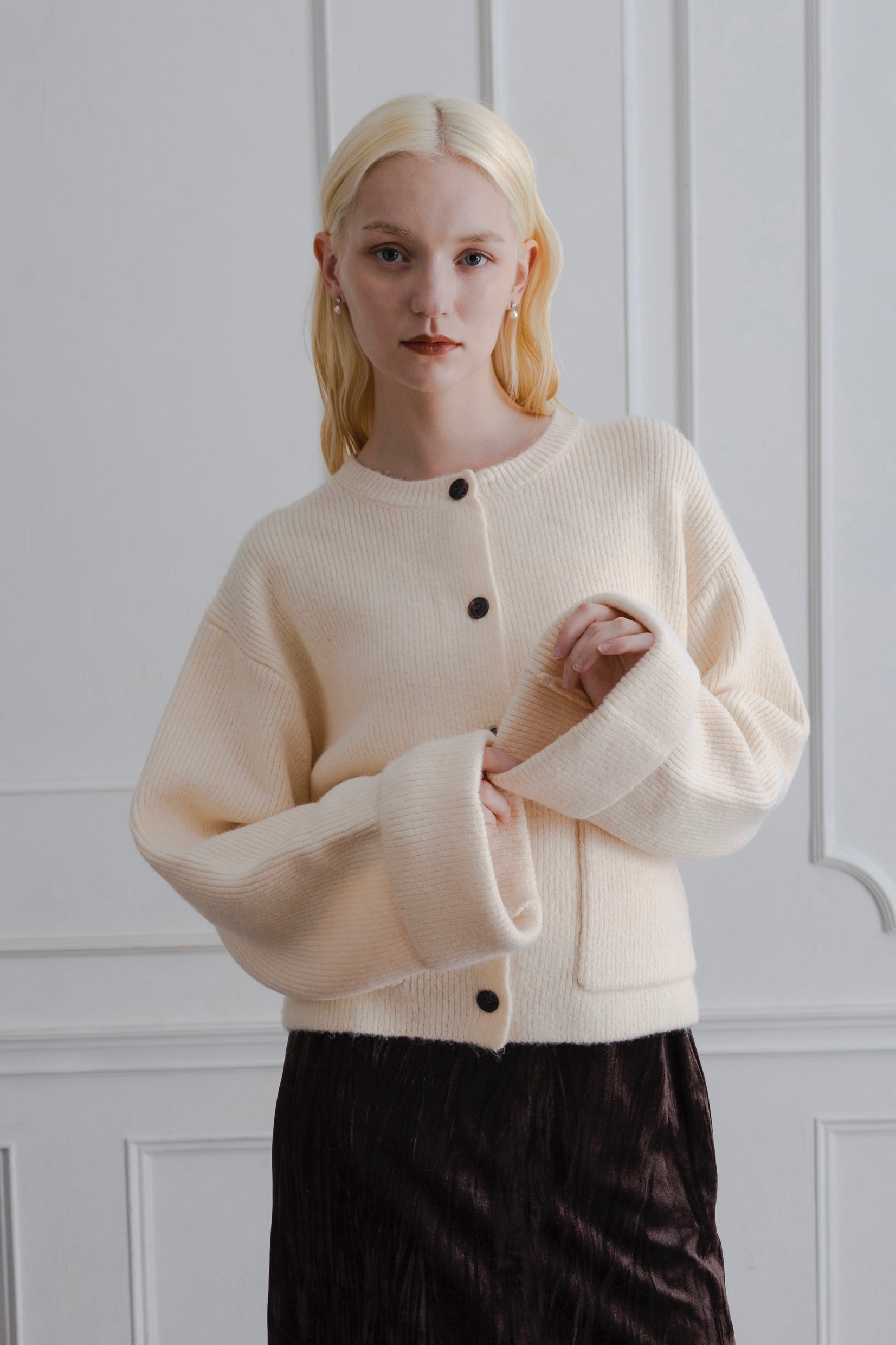 BOA COLLAR CARDIGAN