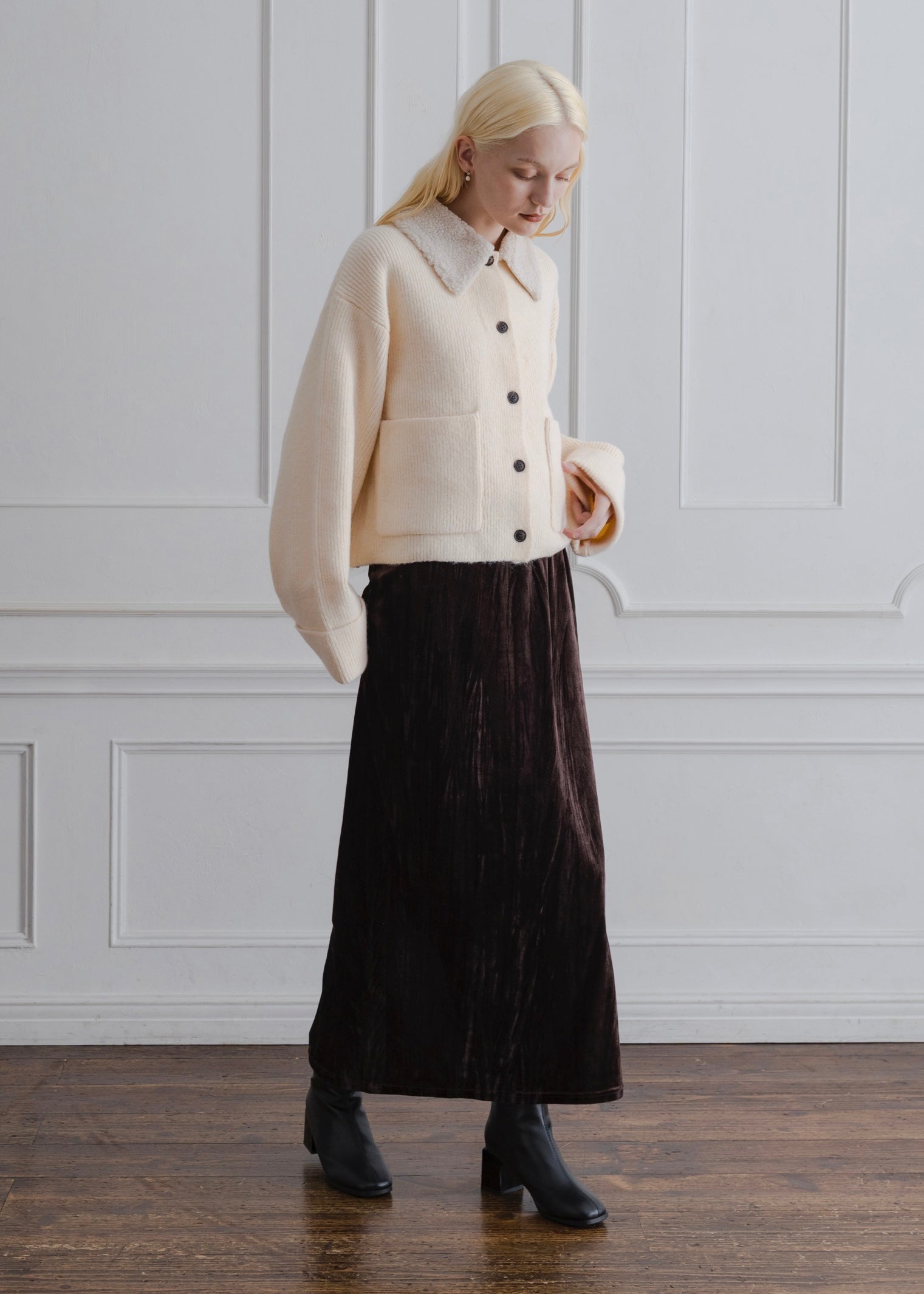 BOA COLLAR CARDIGAN