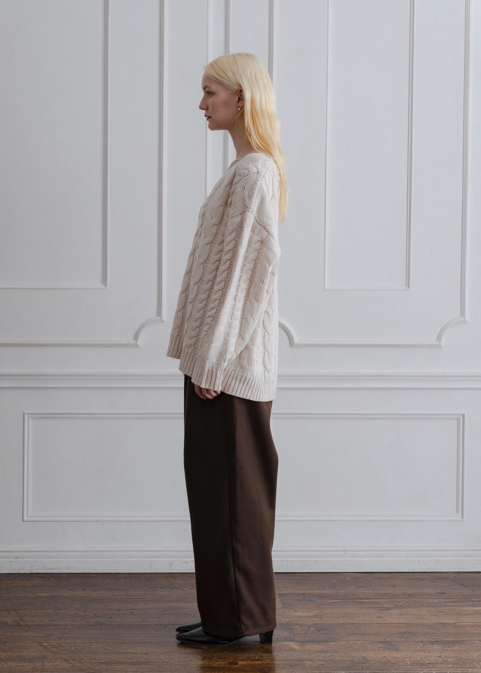 VNECK CABLE KNIT PULLOVER