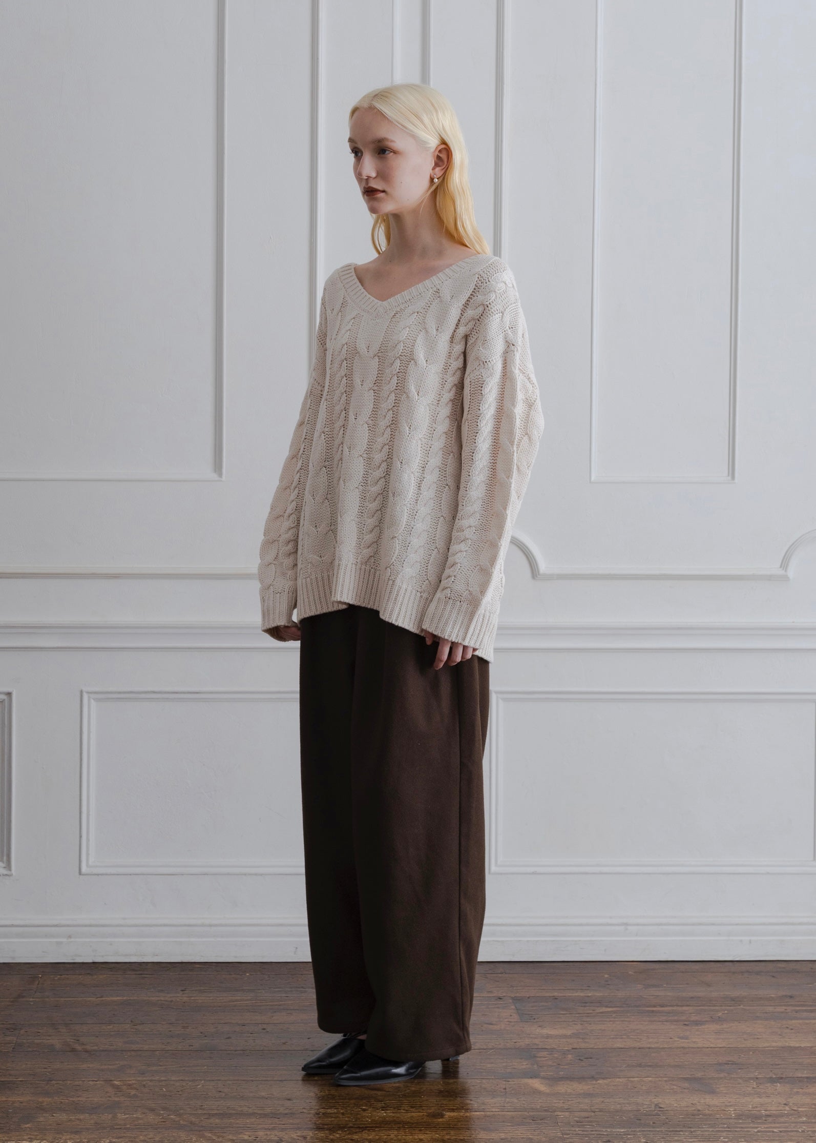 VNECK CABLE KNIT PULLOVER