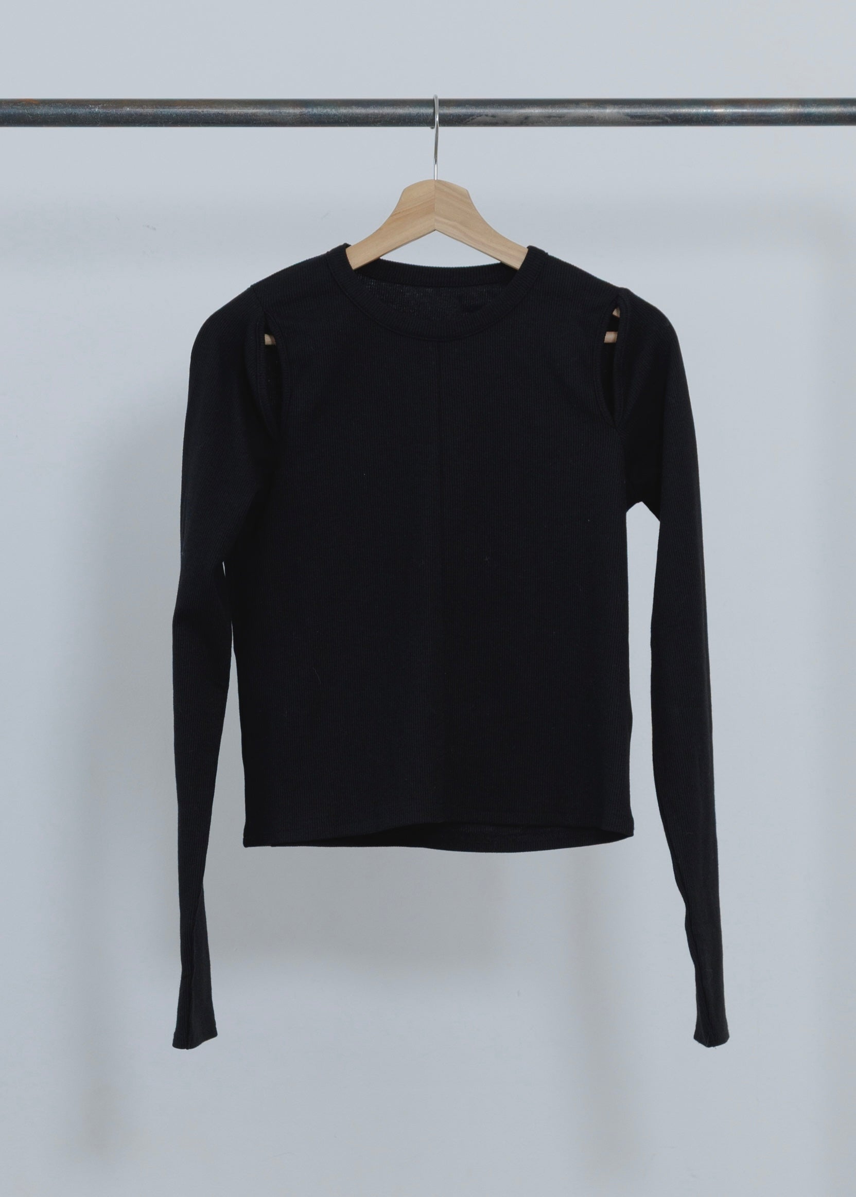 CUT OUT PULLOVER