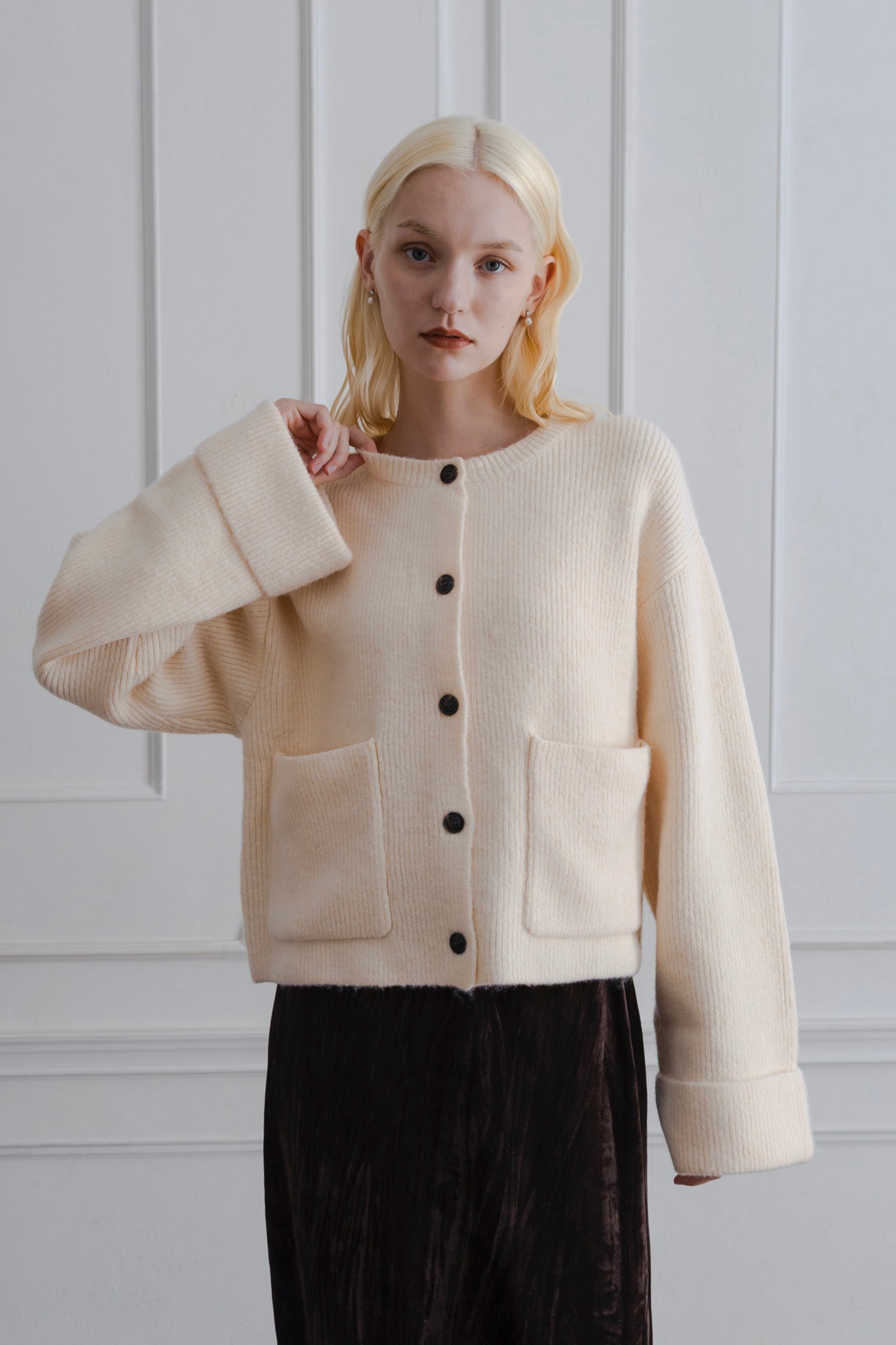 BOA COLLAR CARDIGAN