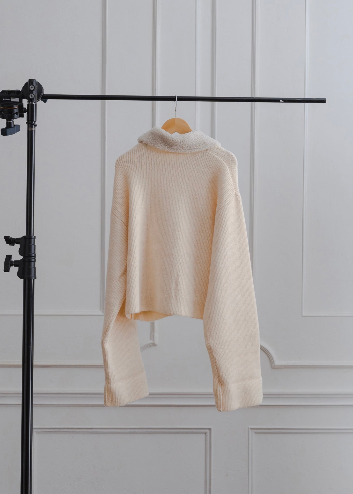 BOA COLLAR CARDIGAN