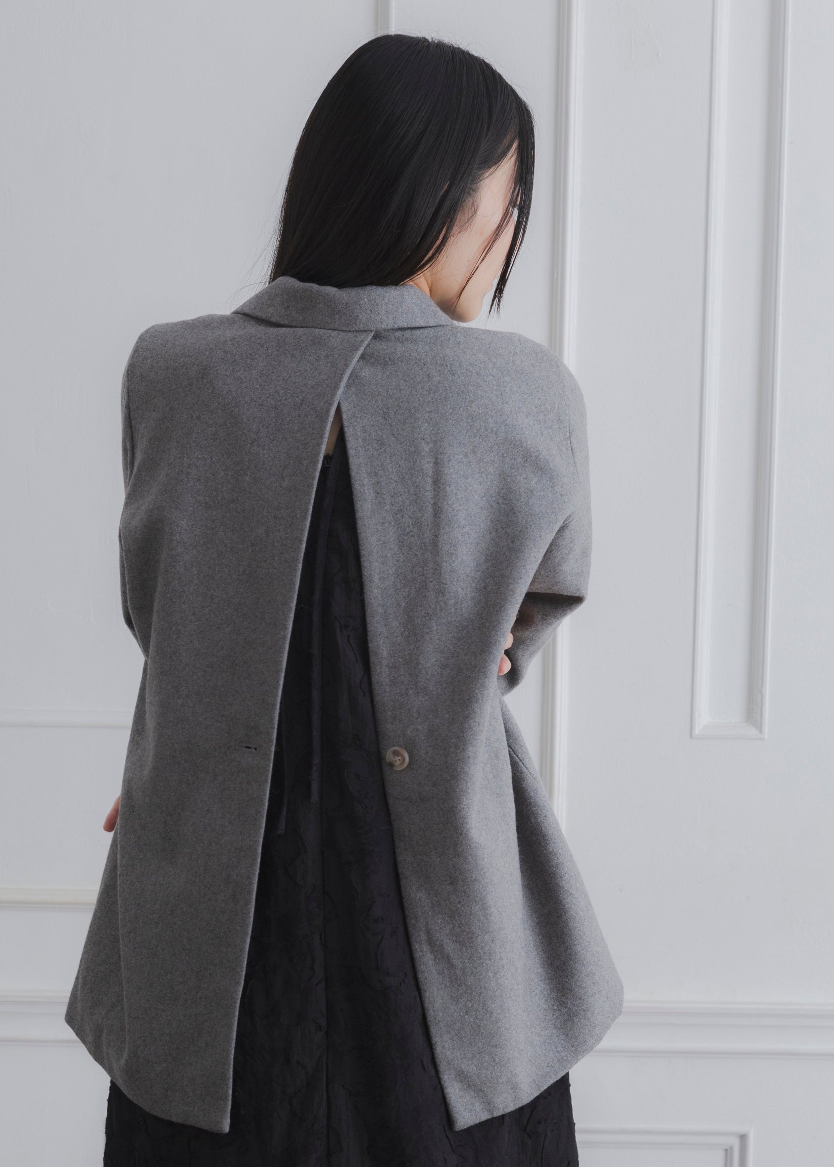 BACK SLIT JACKET