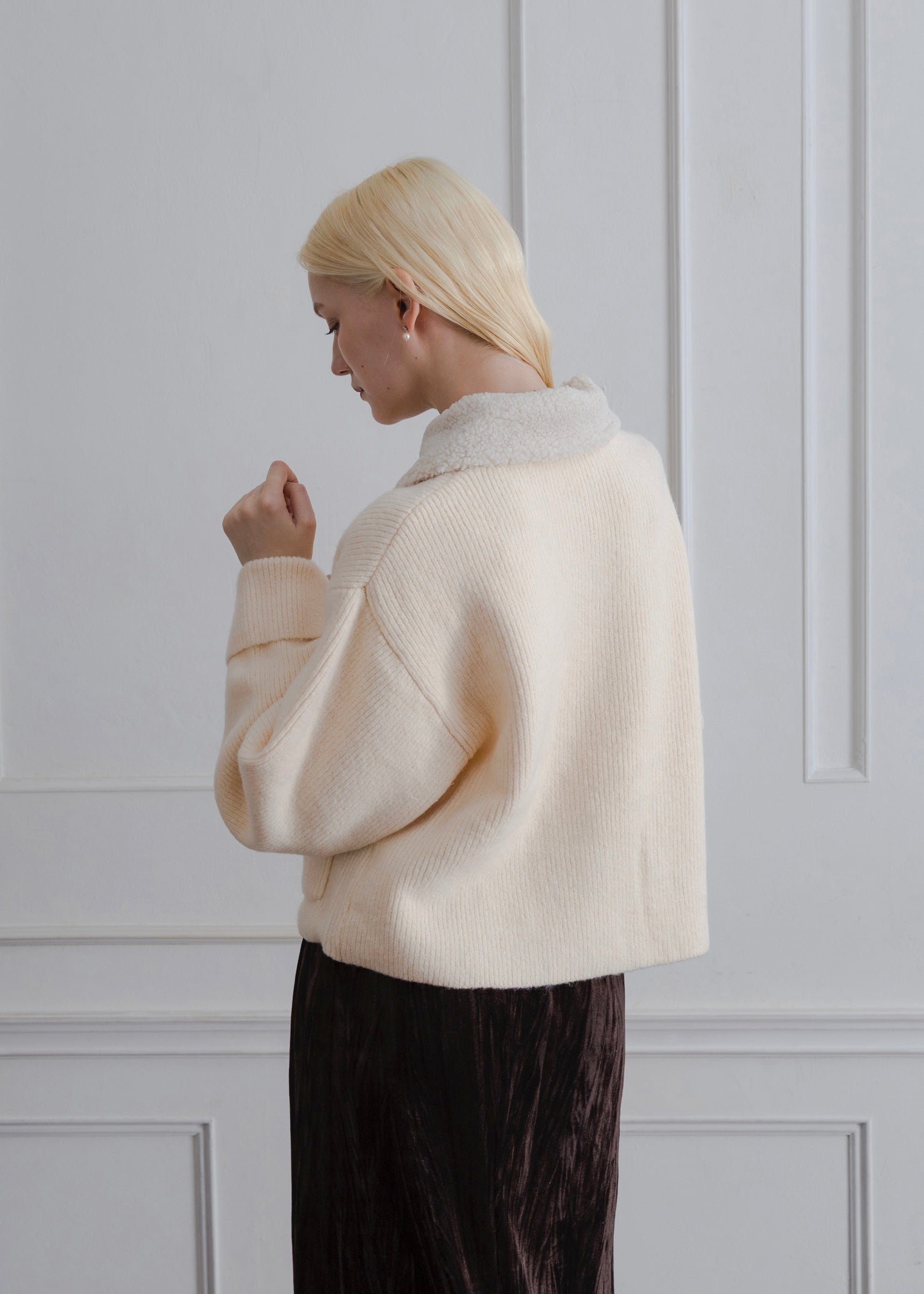 BOA COLLAR CARDIGAN