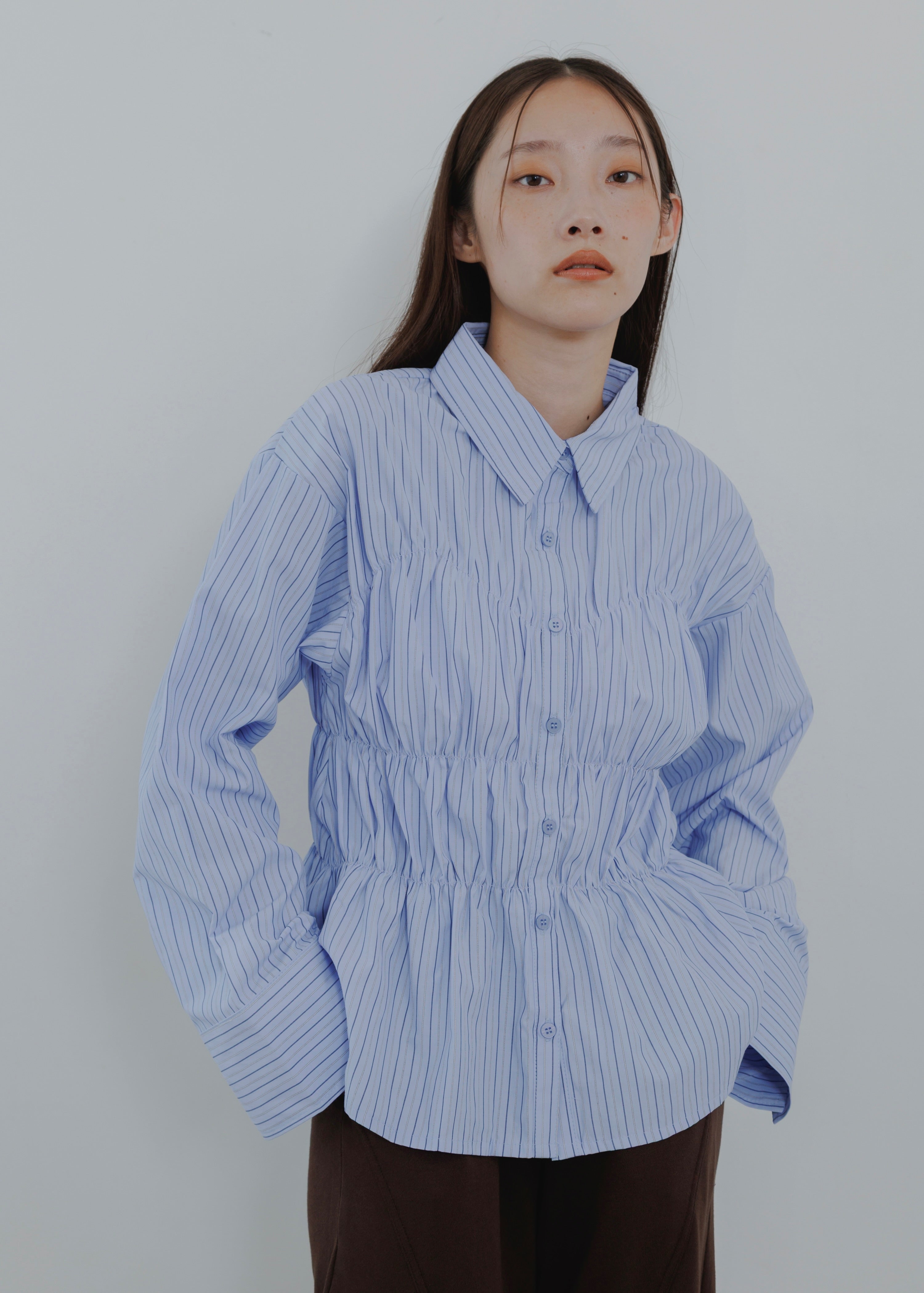 STRIPE SHIRRING SHIRT