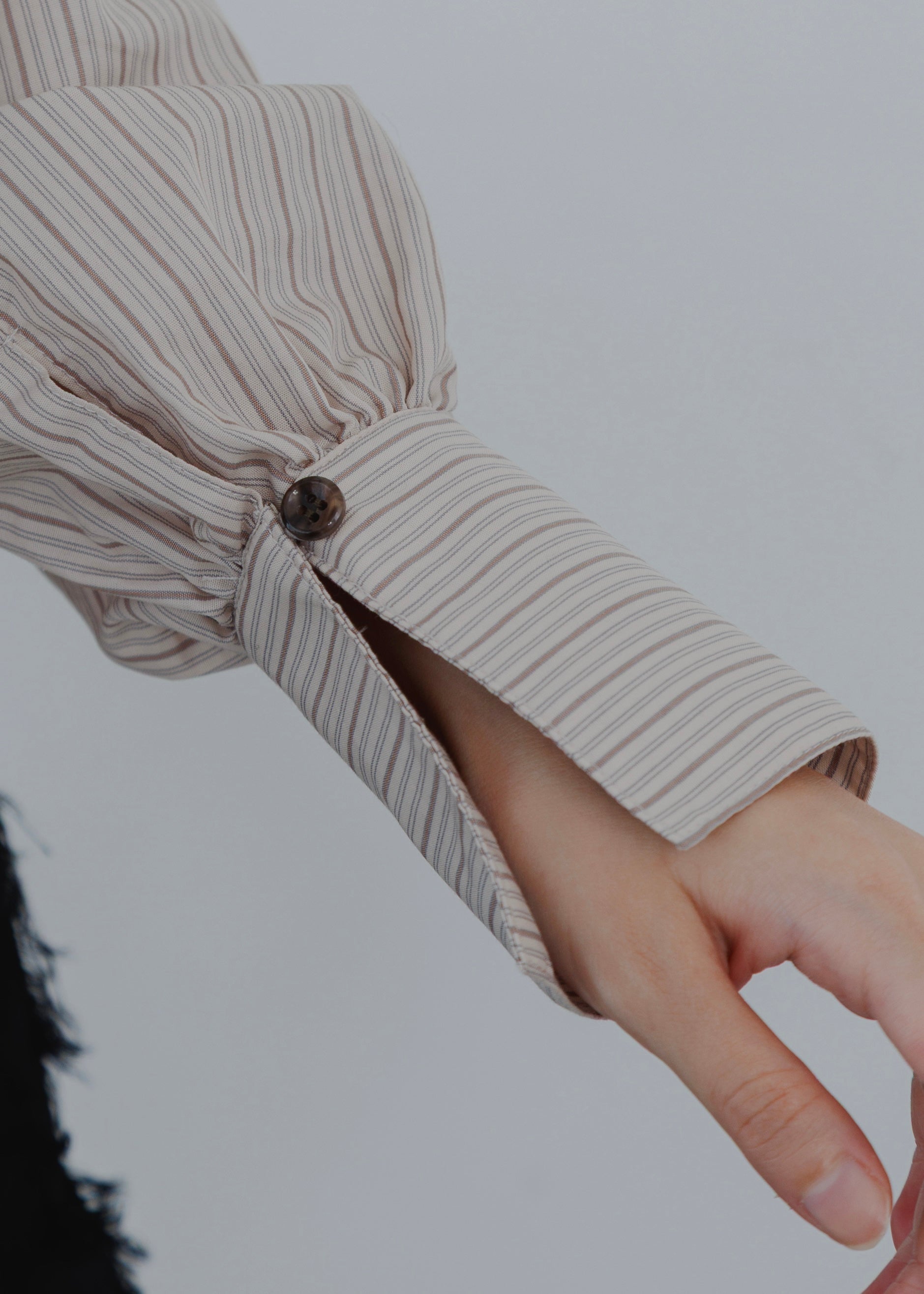 SIDE CUT SHIRT
