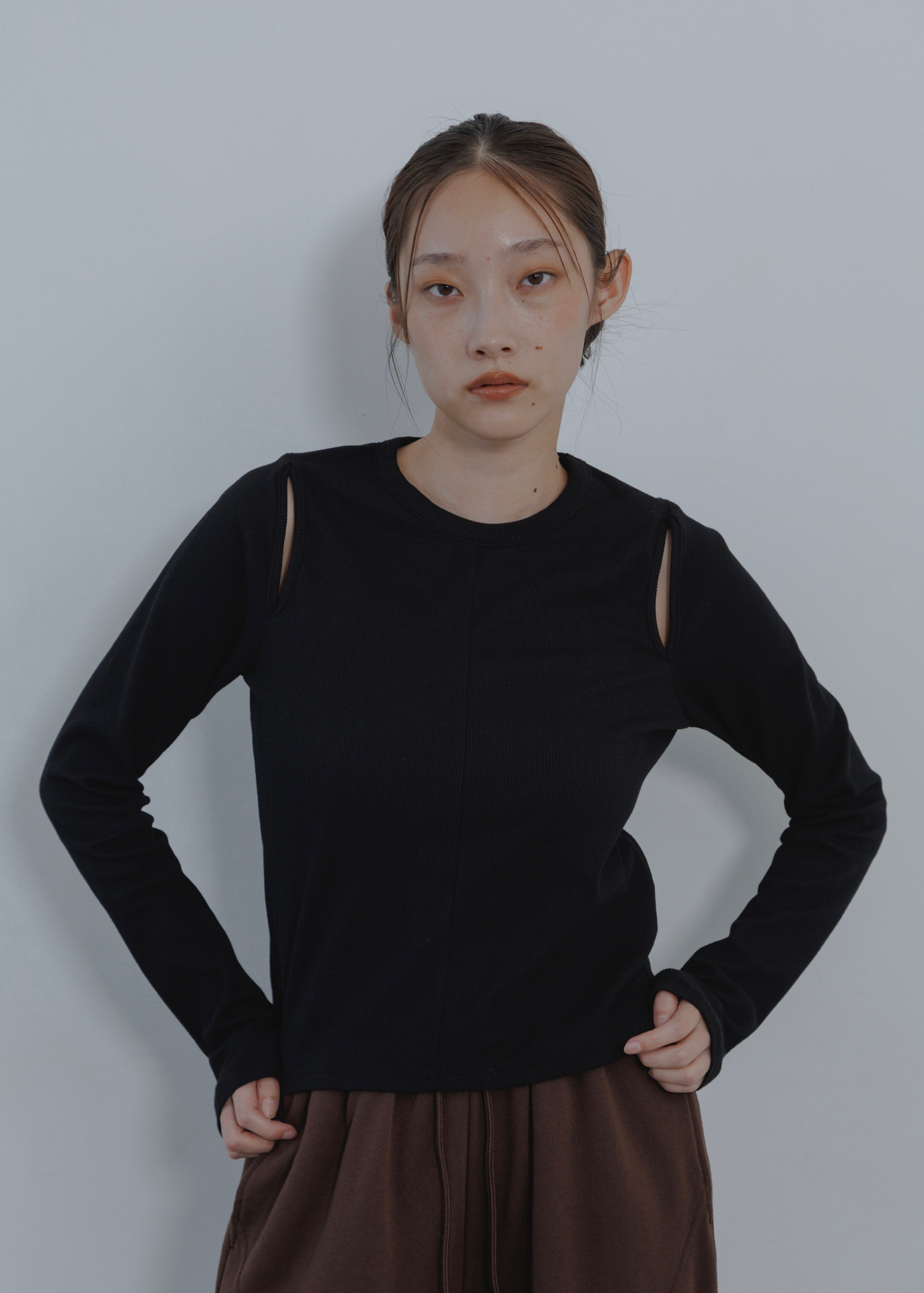 CUT OUT PULLOVER