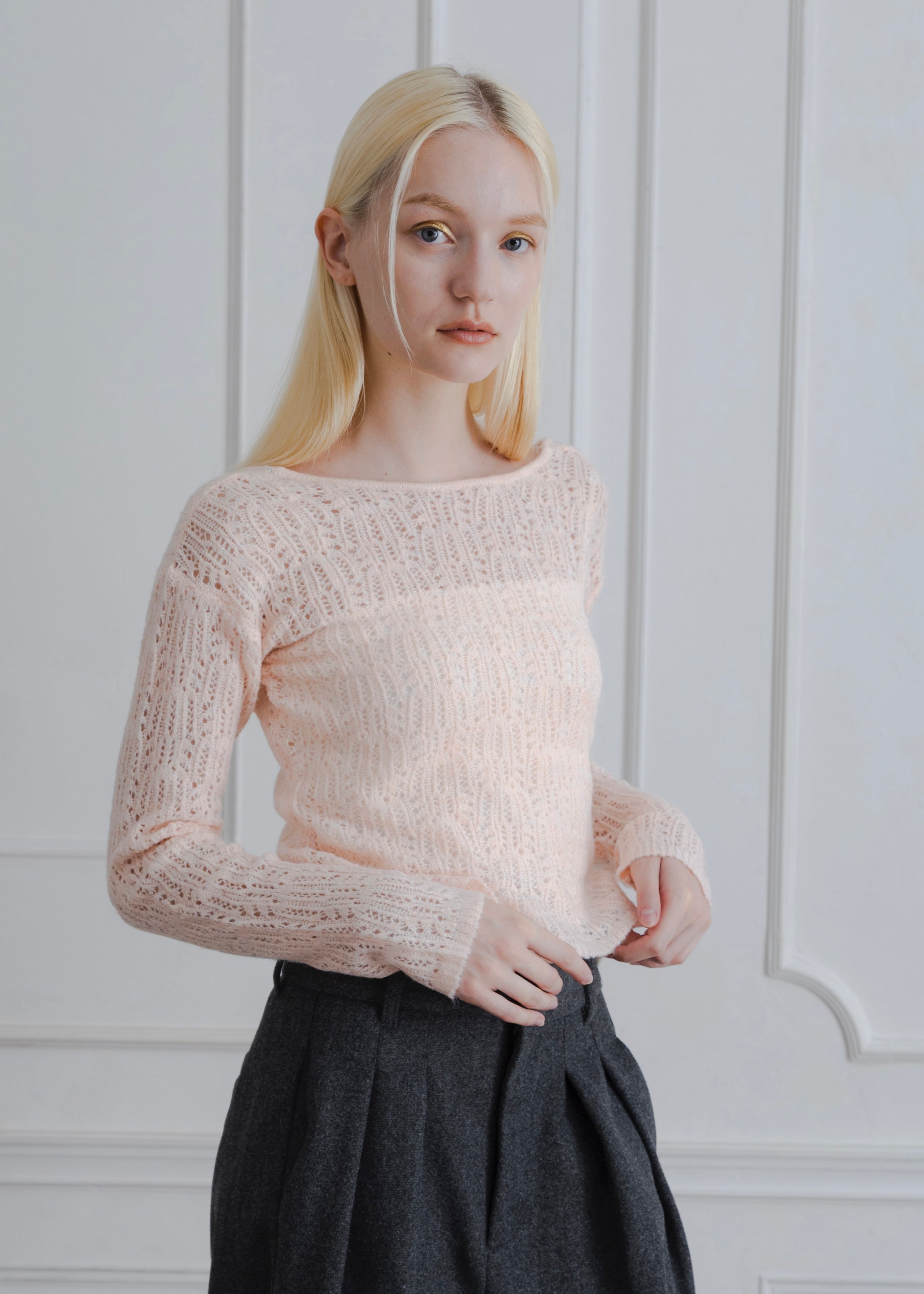 BACK OPEN KNIT