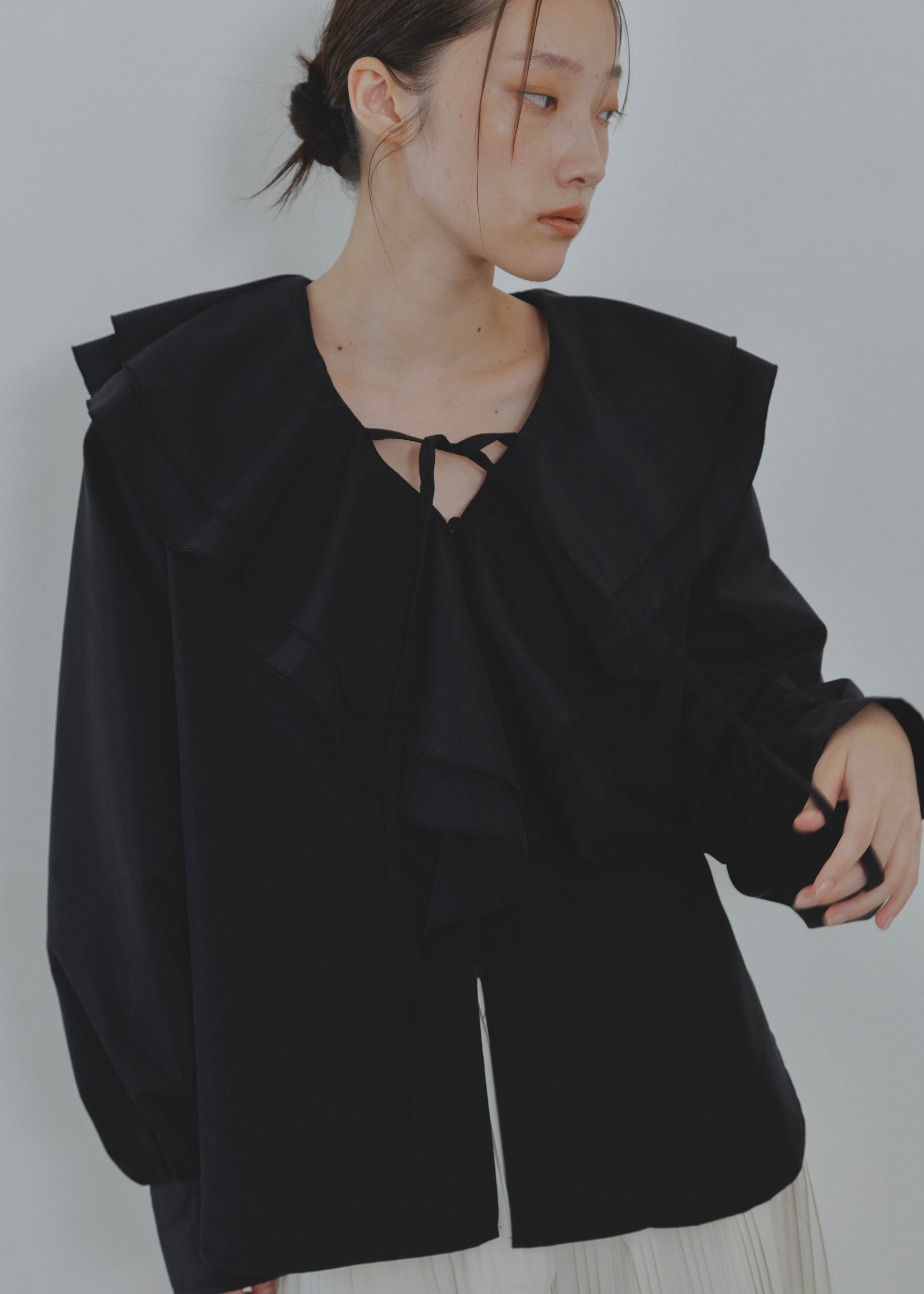 FRILL COLLAR SHIRT