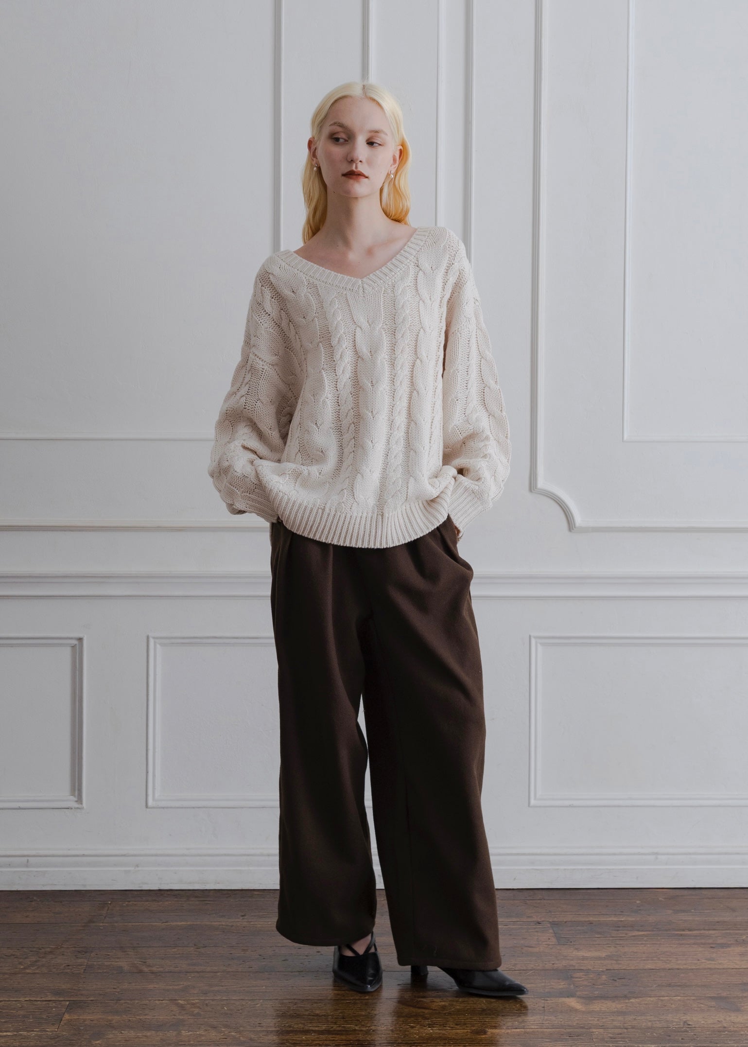 VNECK CABLE KNIT PULLOVER