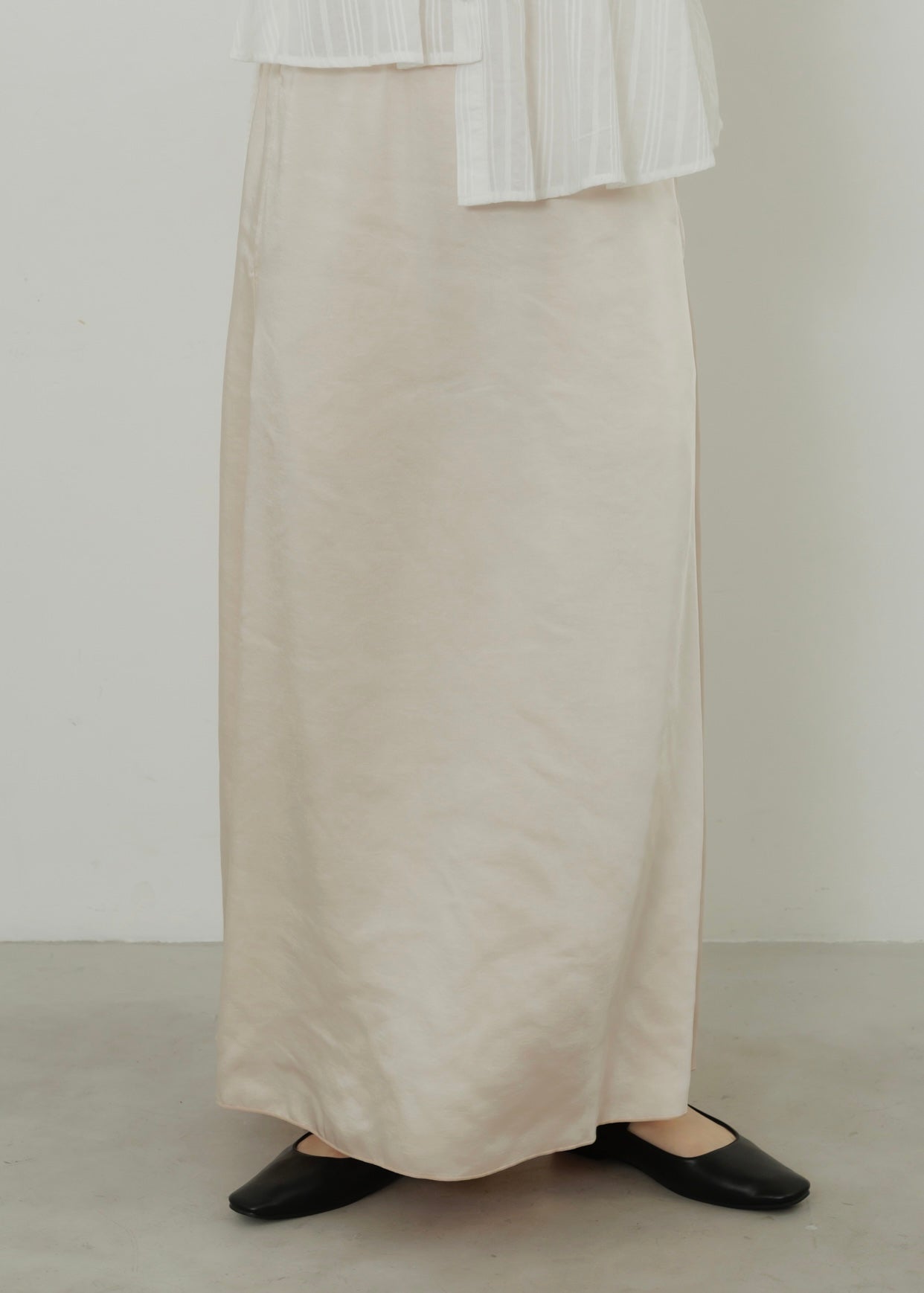 SATIN SEMI FLARE SKIRT