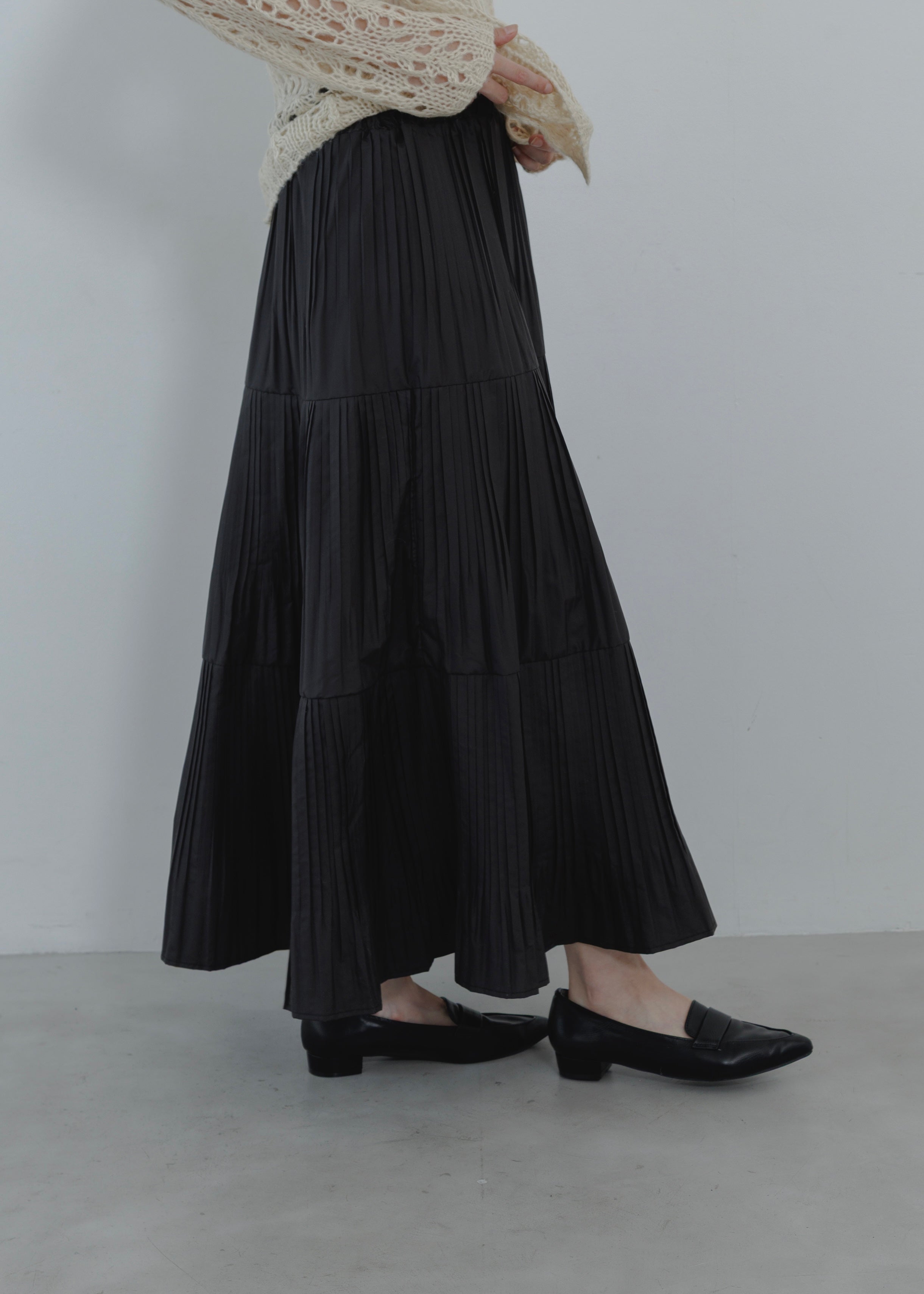 TIERED PLEATS SKIRT