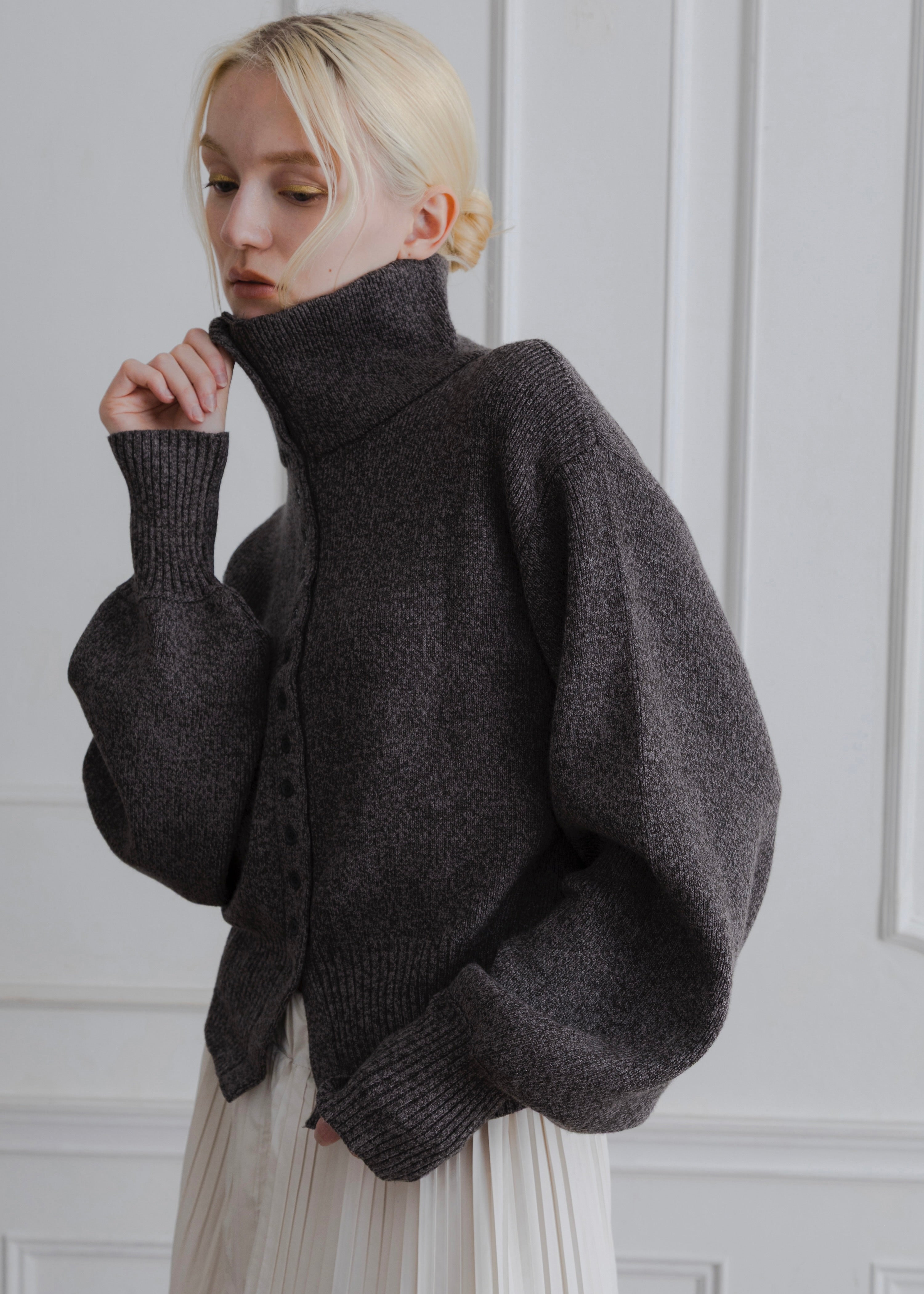 HIGH NECK CARDIGAN