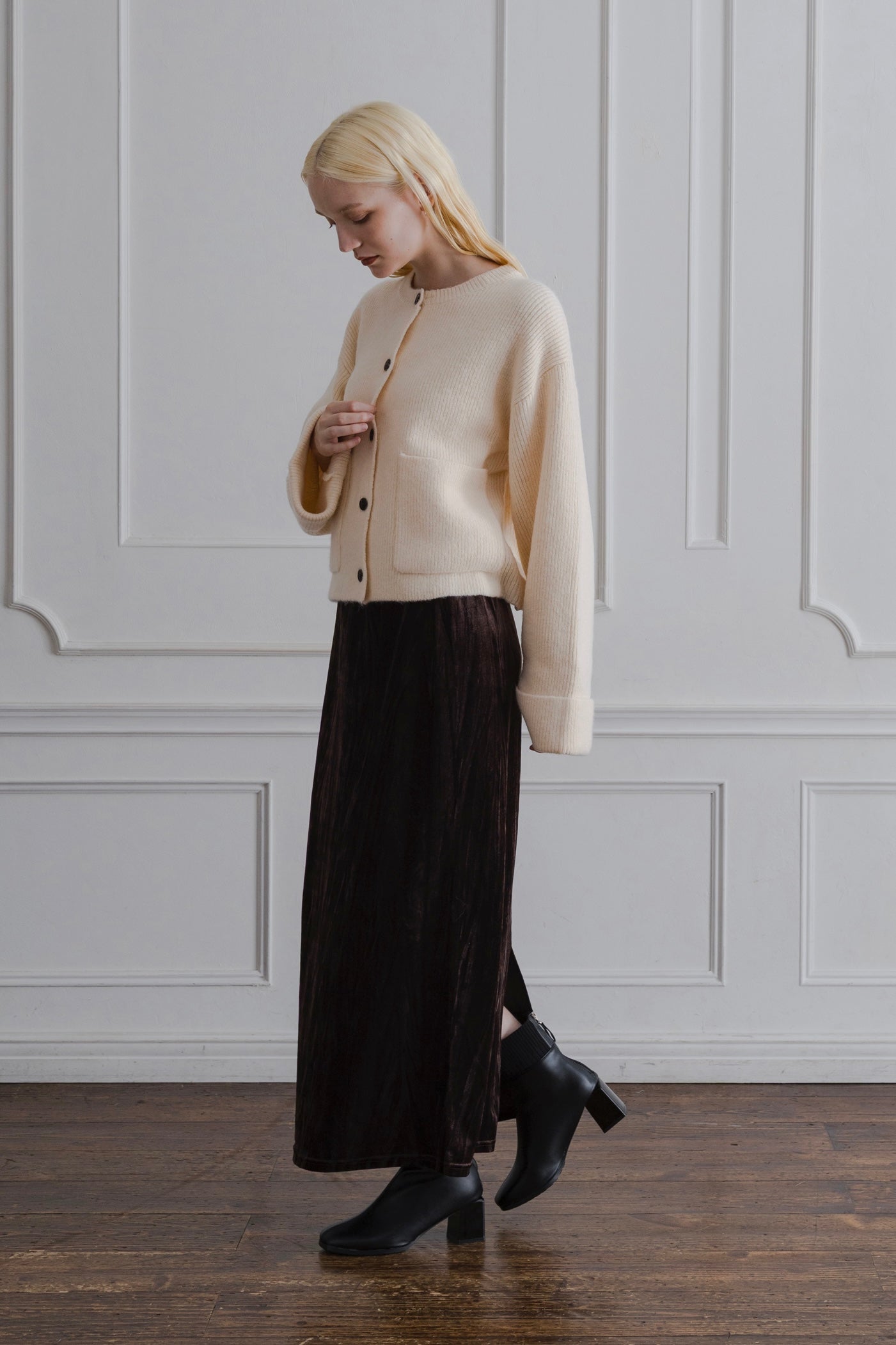 BOA COLLAR CARDIGAN