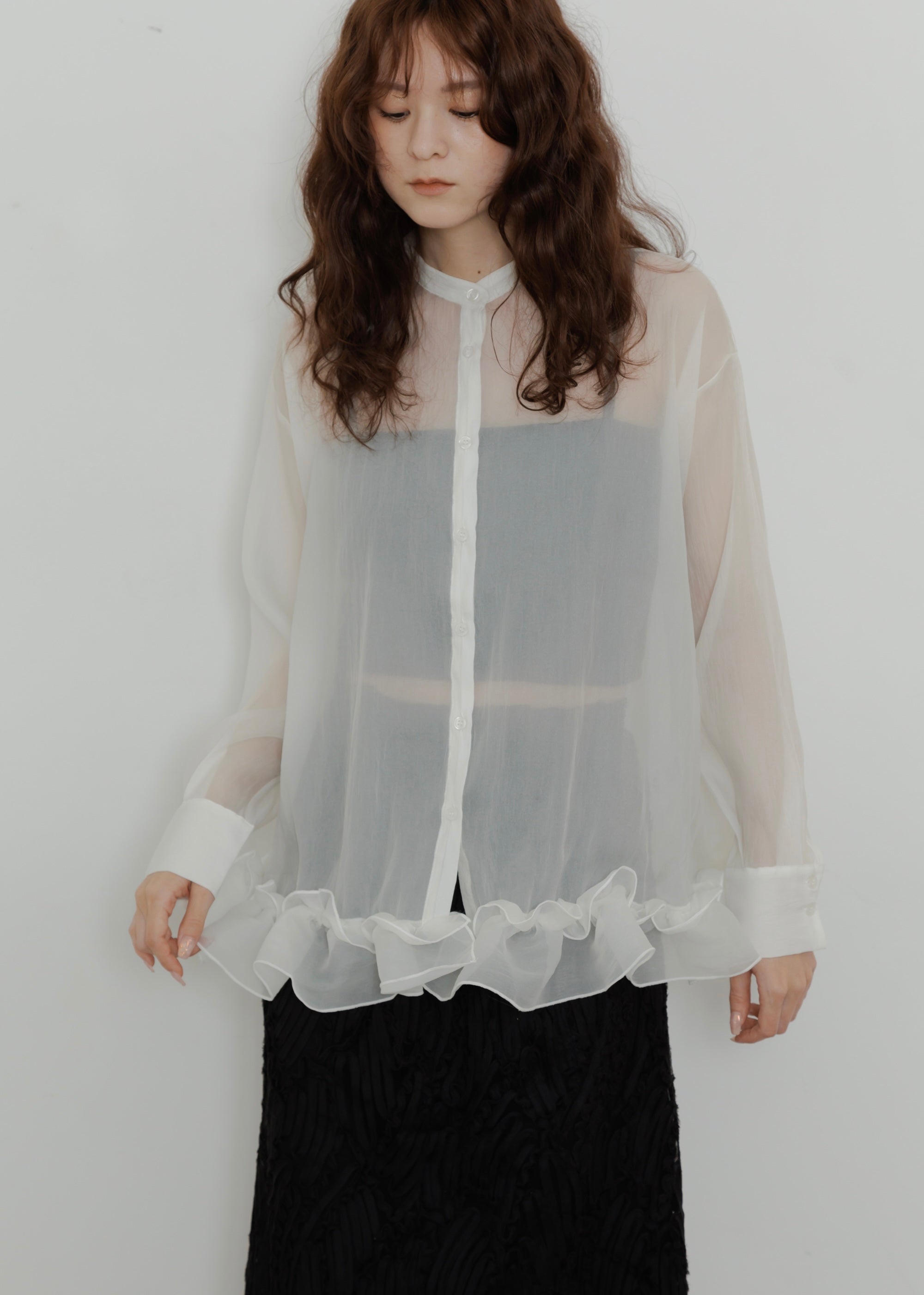 美品 オーガ OHGA 裾フリル半袖ブラウス FRILL BLOUSE 近年 極美品✨オーガOHGA 裾フリル半袖ブラウス FRILL BLOUSE 近年 黒