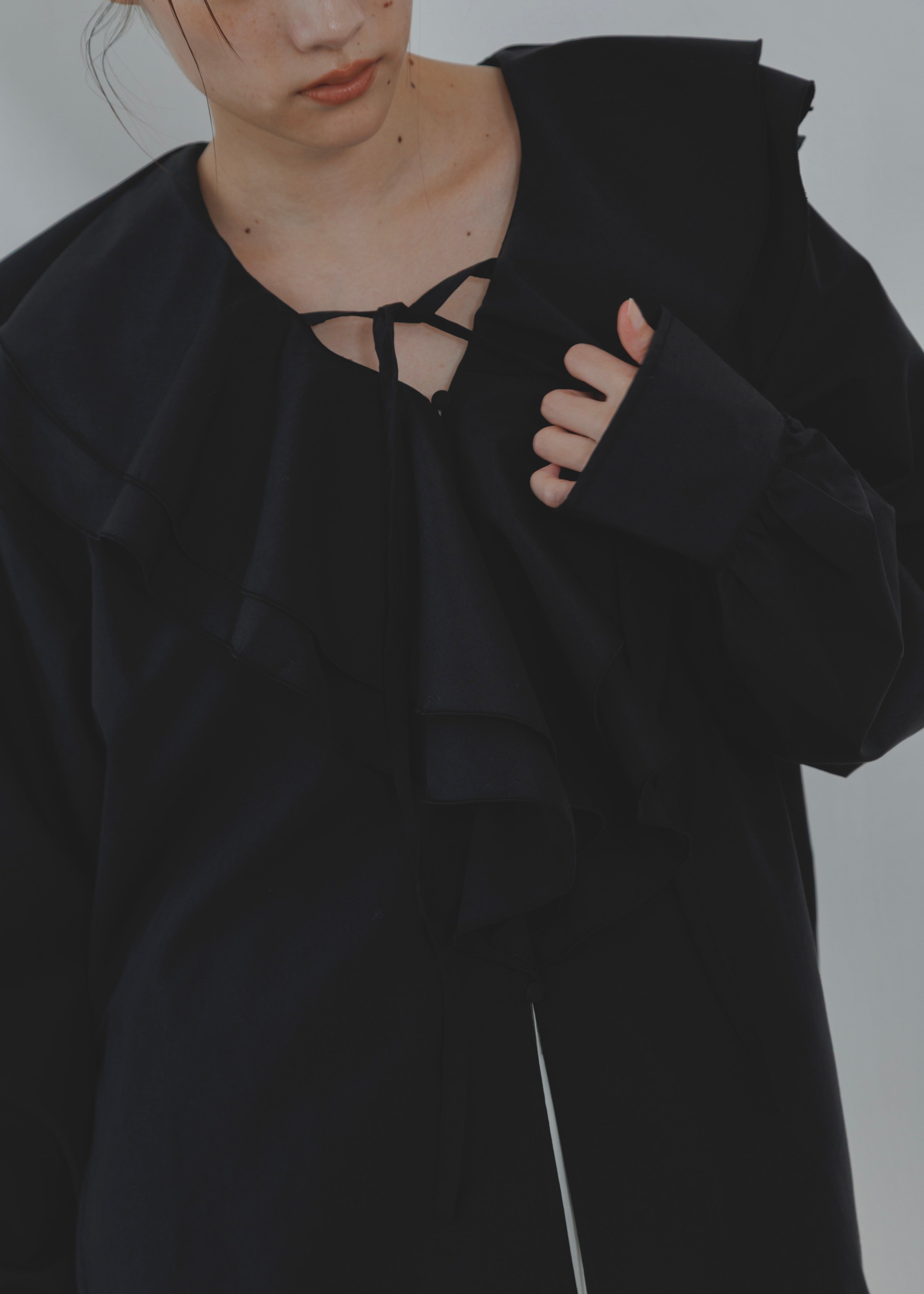 FRILL COLLAR SHIRT