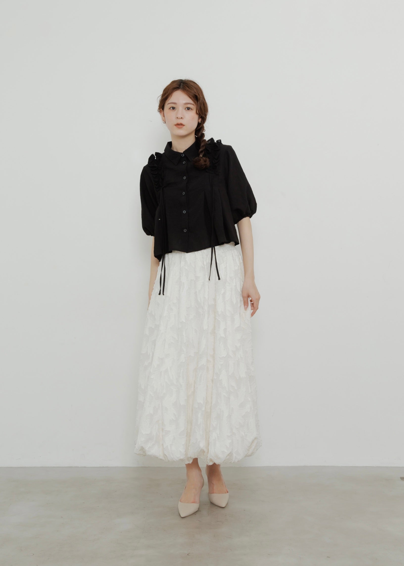 SHOULDER FRILL ブラウス SHOULDER FRILL BLOUSE